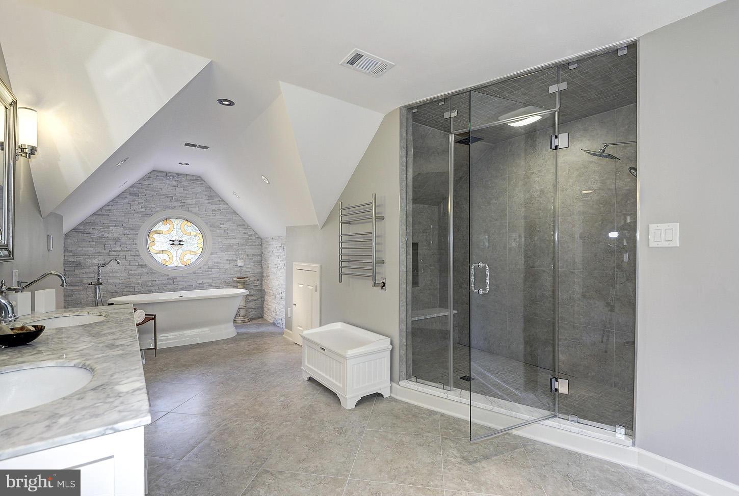 POTOMAC OVERLOOK - Residential