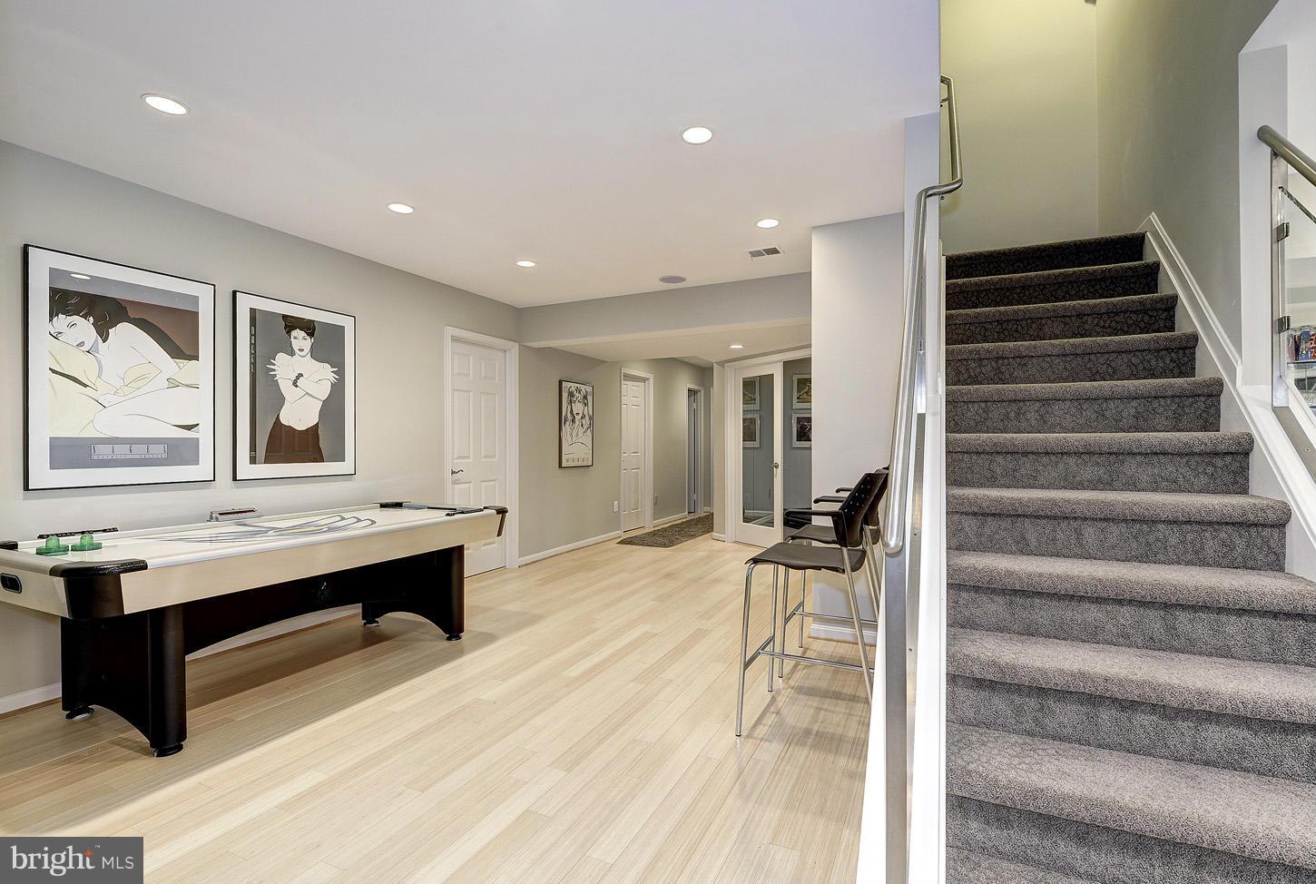 POTOMAC OVERLOOK - Residential