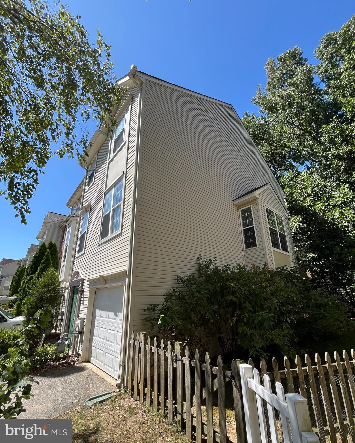 79 MULE DEER COURT