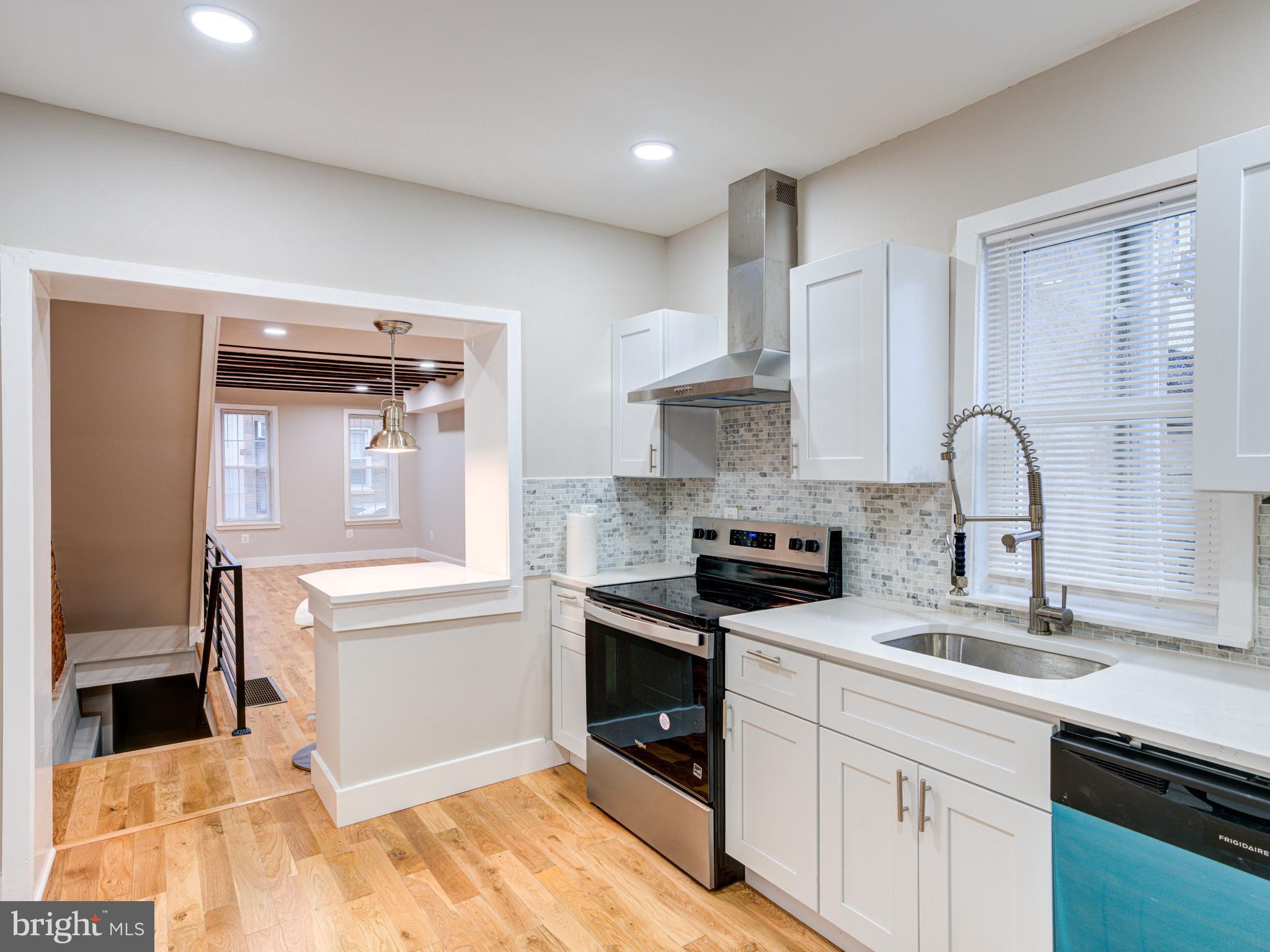 PORT RICHMOND - Residential