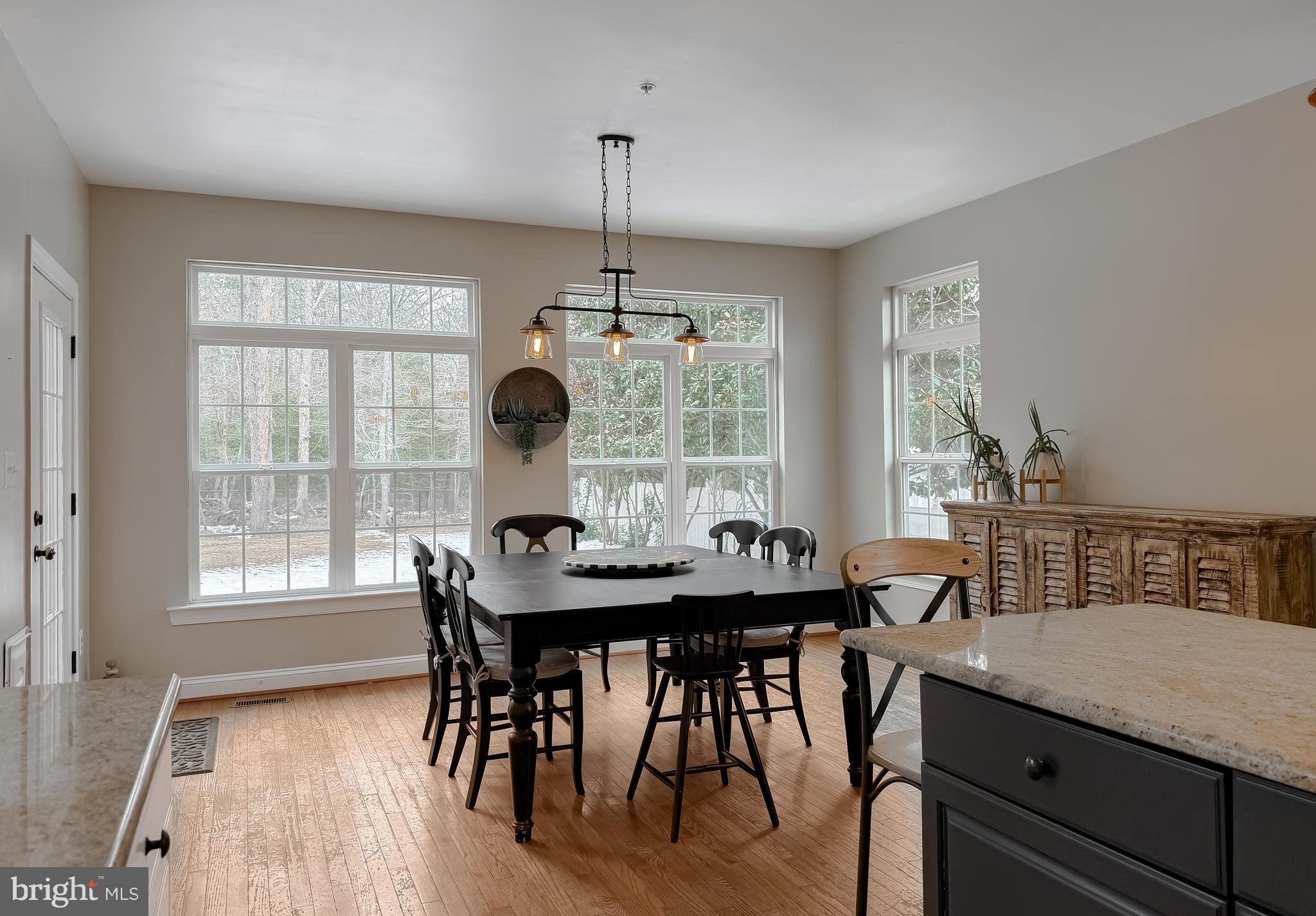 22884 THORNBURY DRIVE