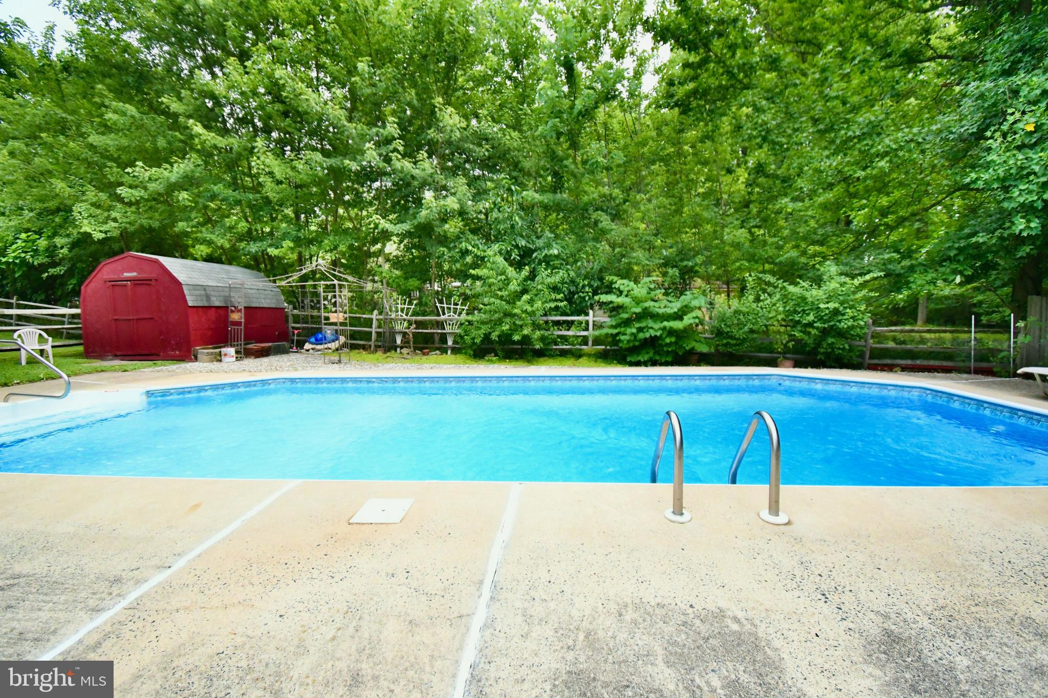 ABERDEEN HILLS - Residential