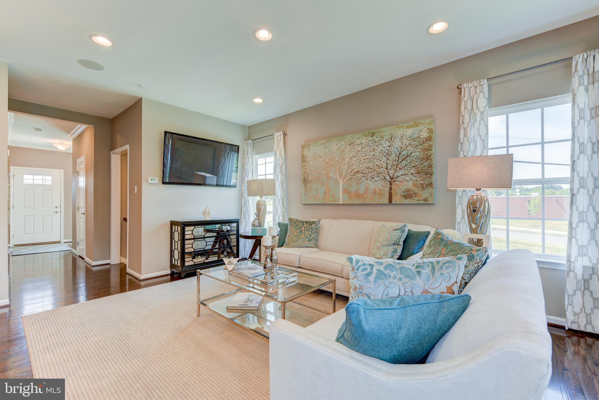 DOWNINGTOWN WALK - Residential