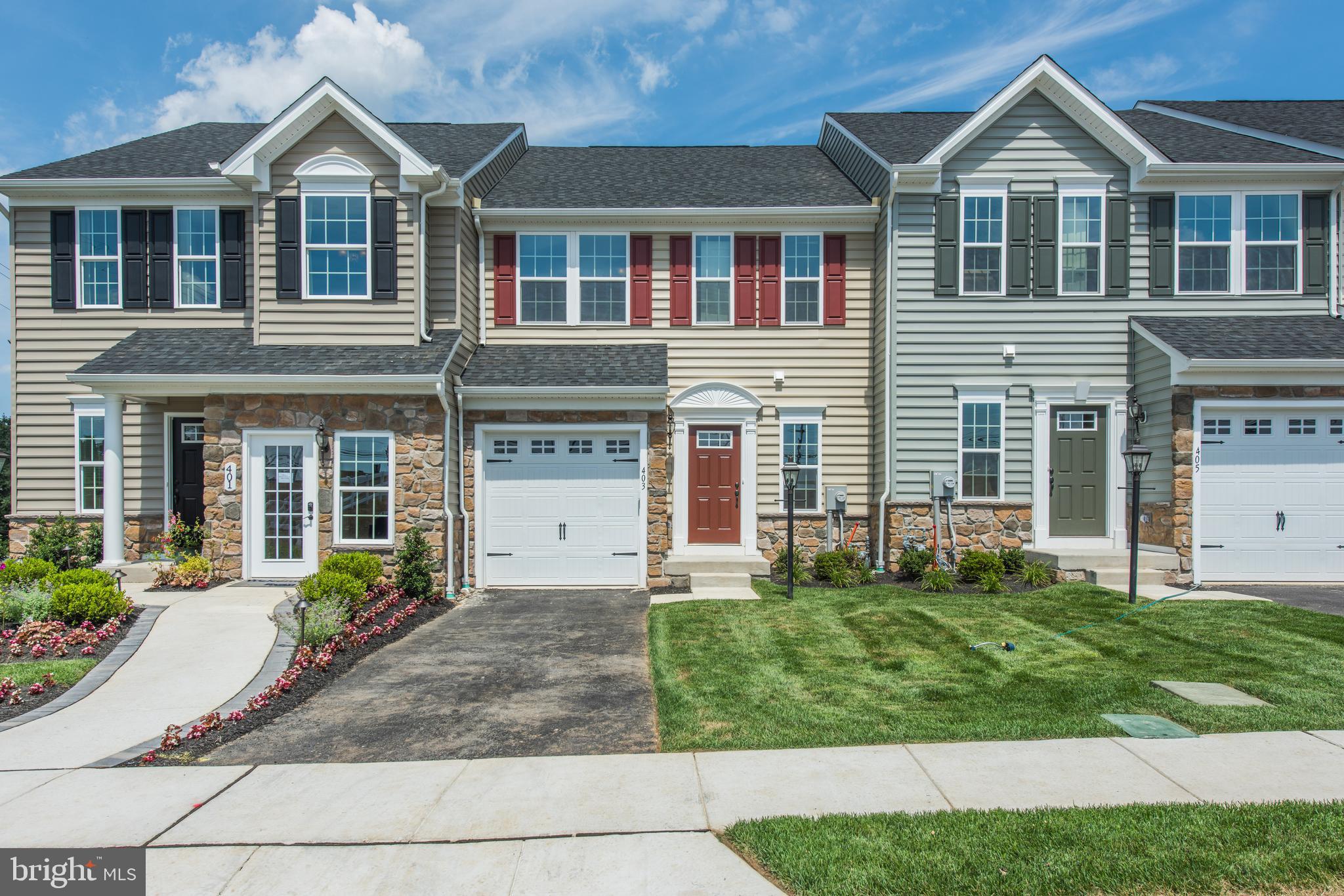 DOWNINGTOWN WALK - Residential