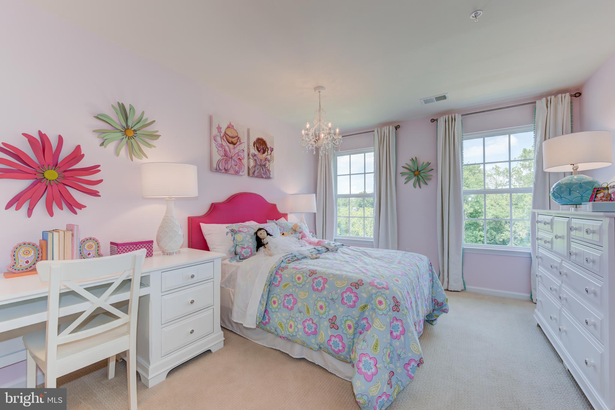 DOWNINGTOWN WALK - Residential