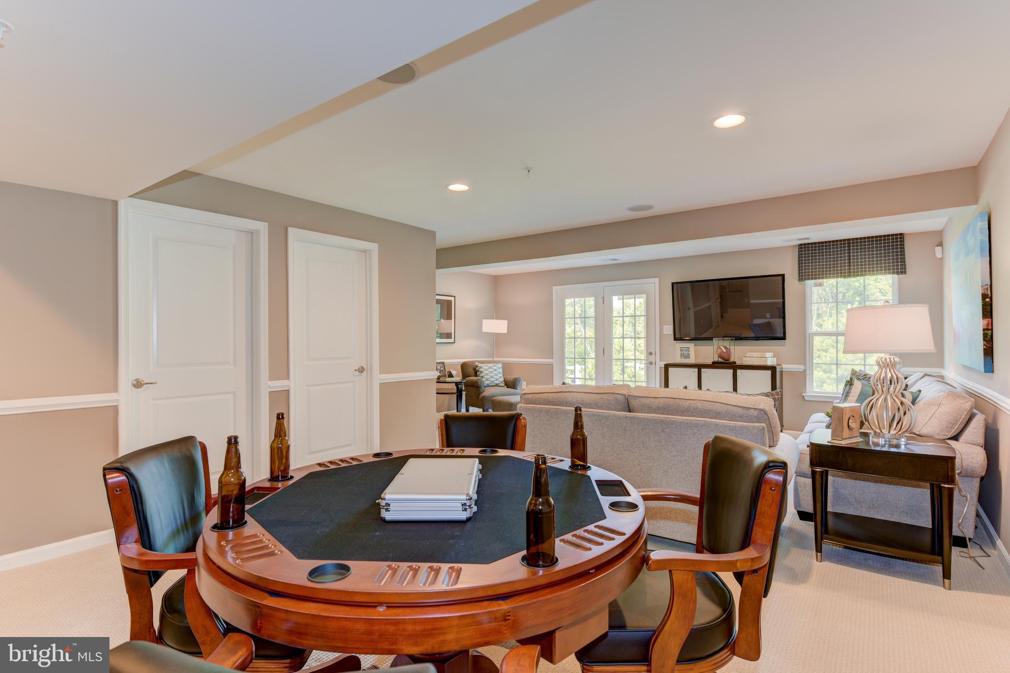 DOWNINGTOWN WALK - Residential