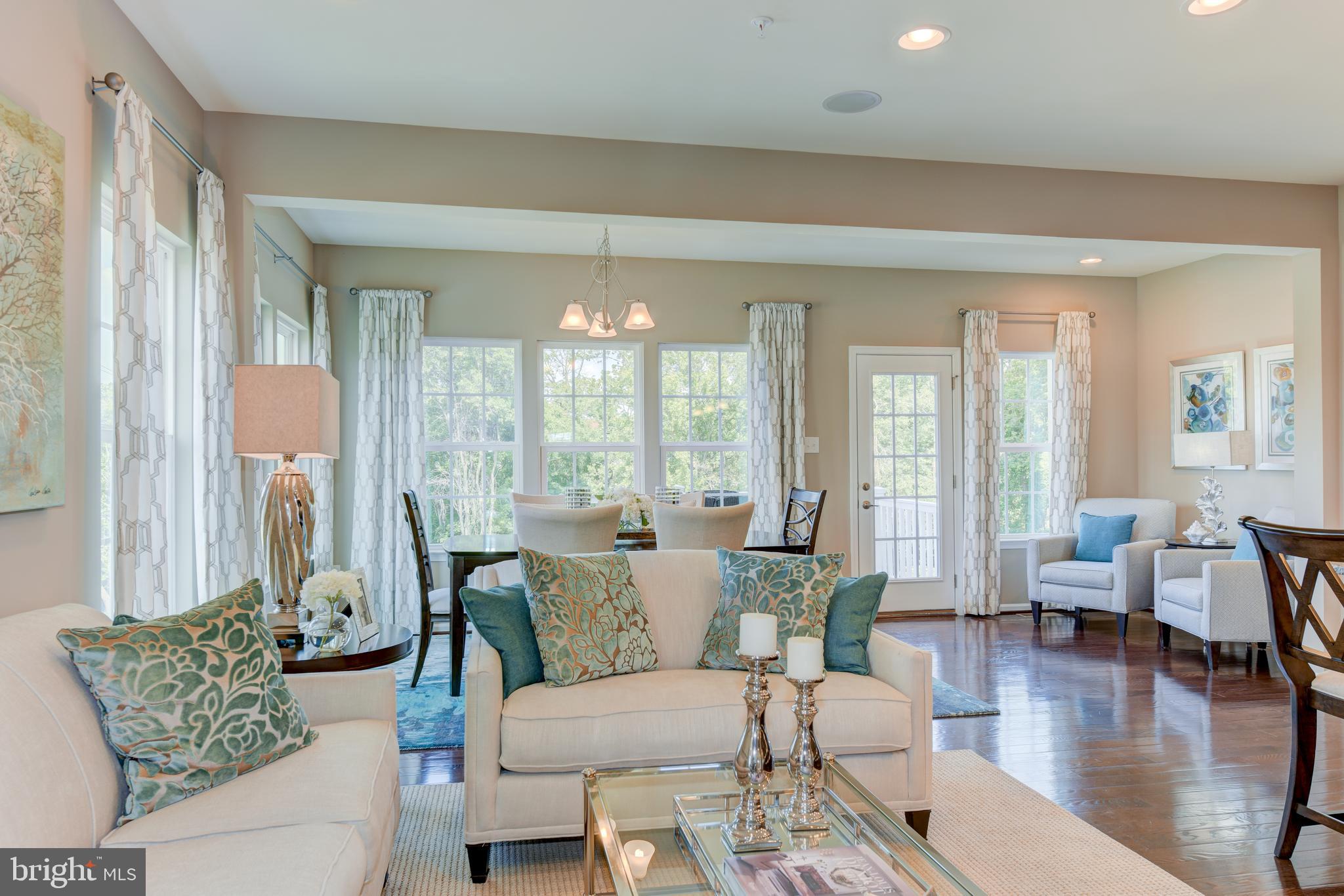 DOWNINGTOWN WALK - Residential