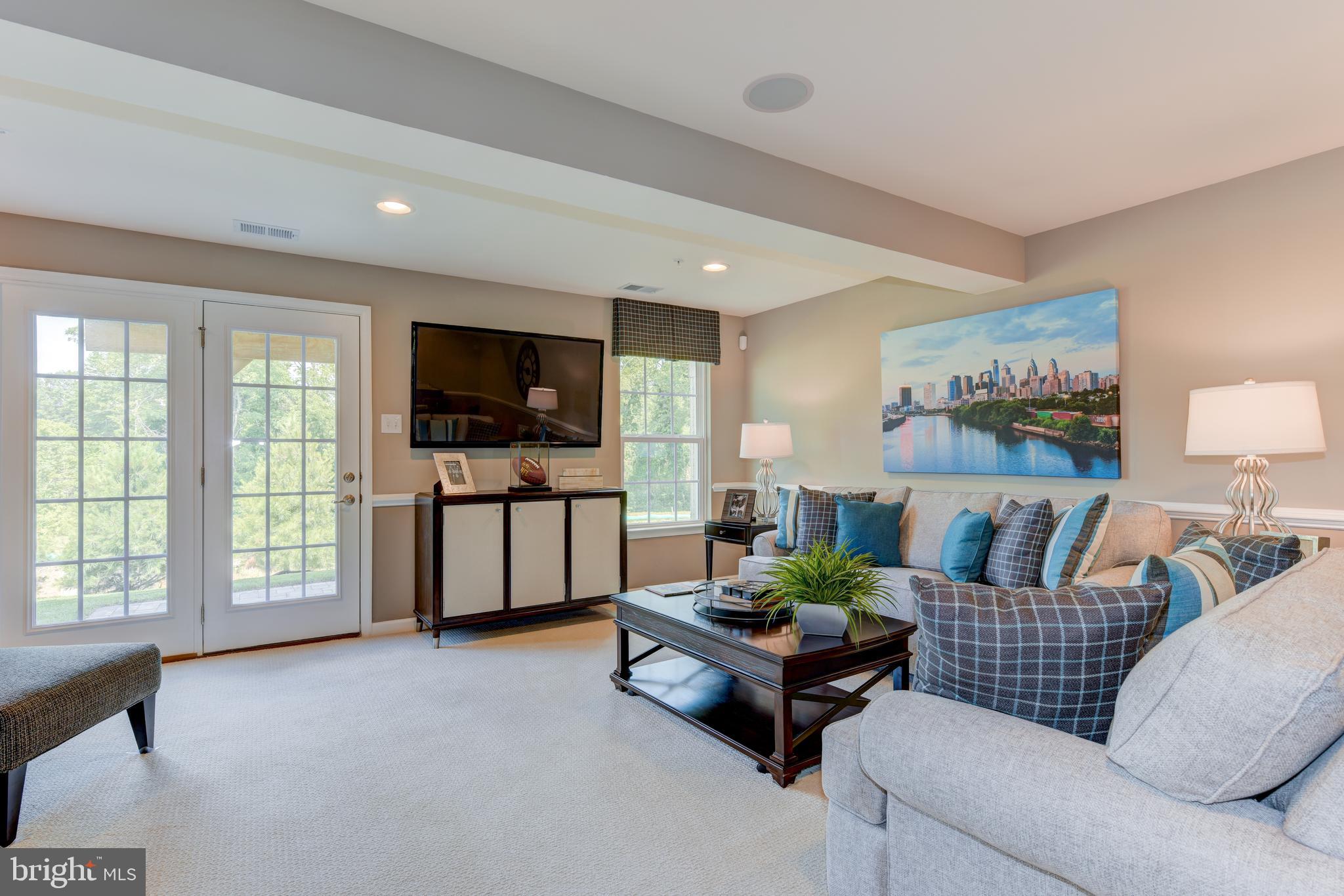 DOWNINGTOWN WALK - Residential