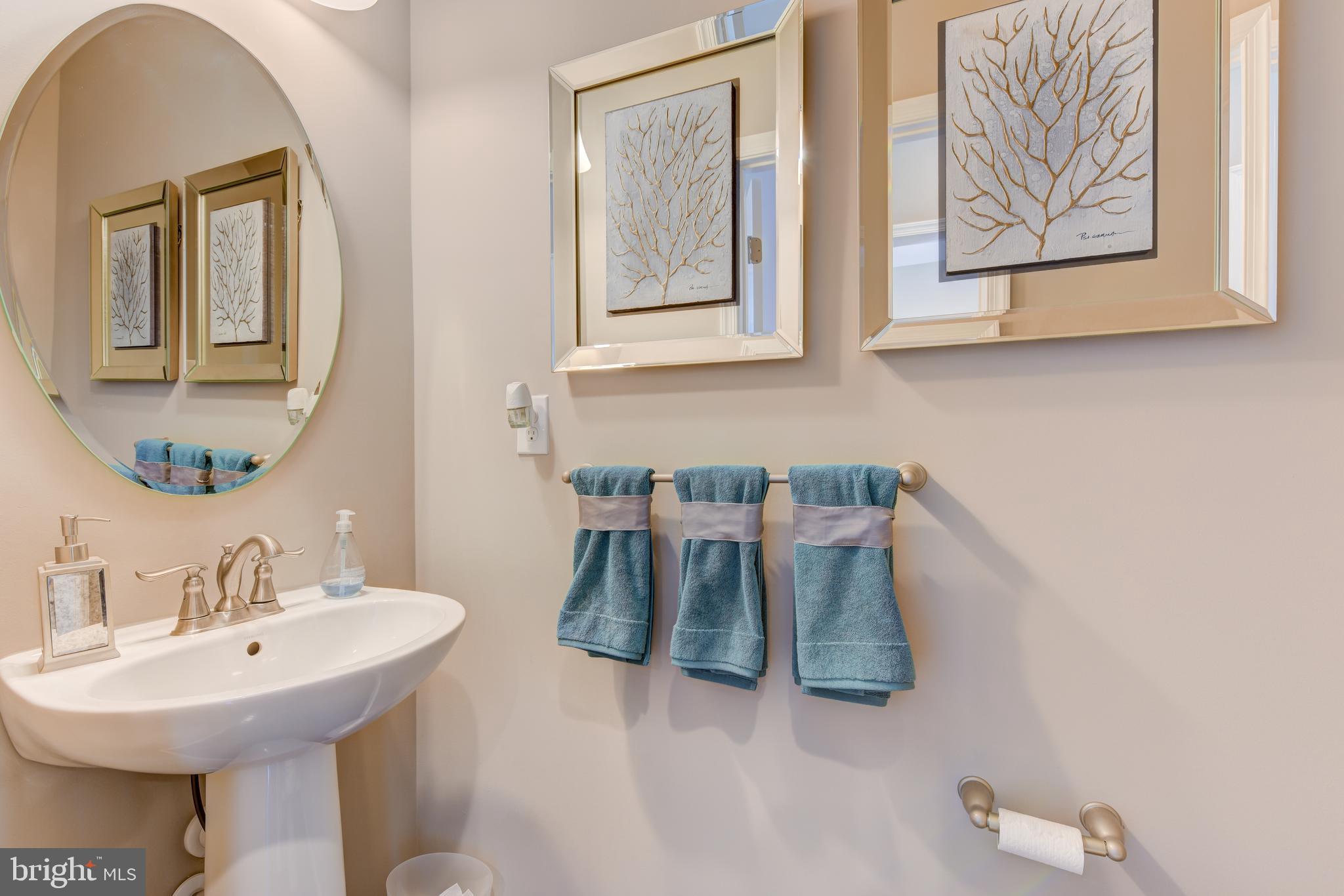 DOWNINGTOWN WALK - Residential