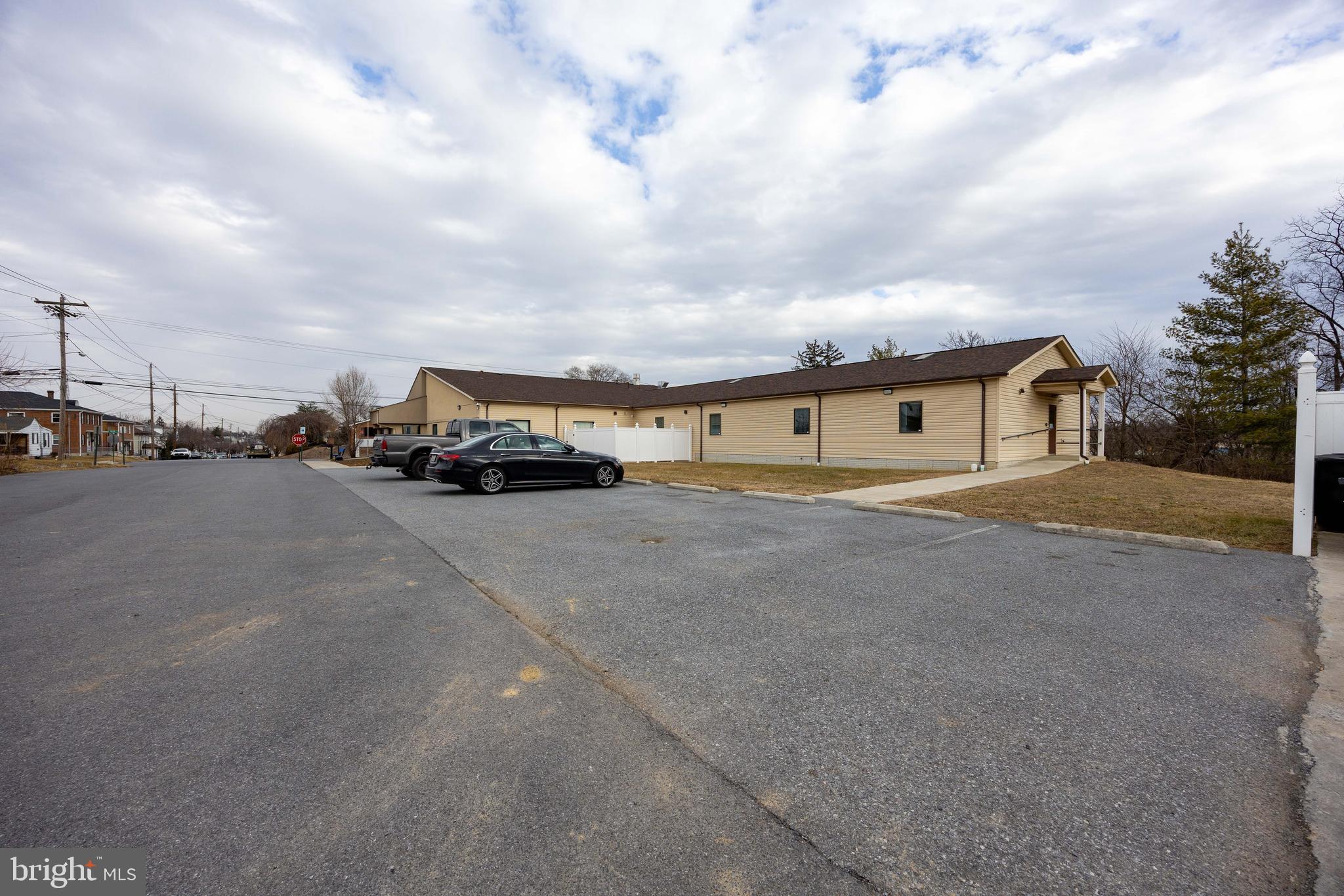 NORBOURNE - Commercial Sale