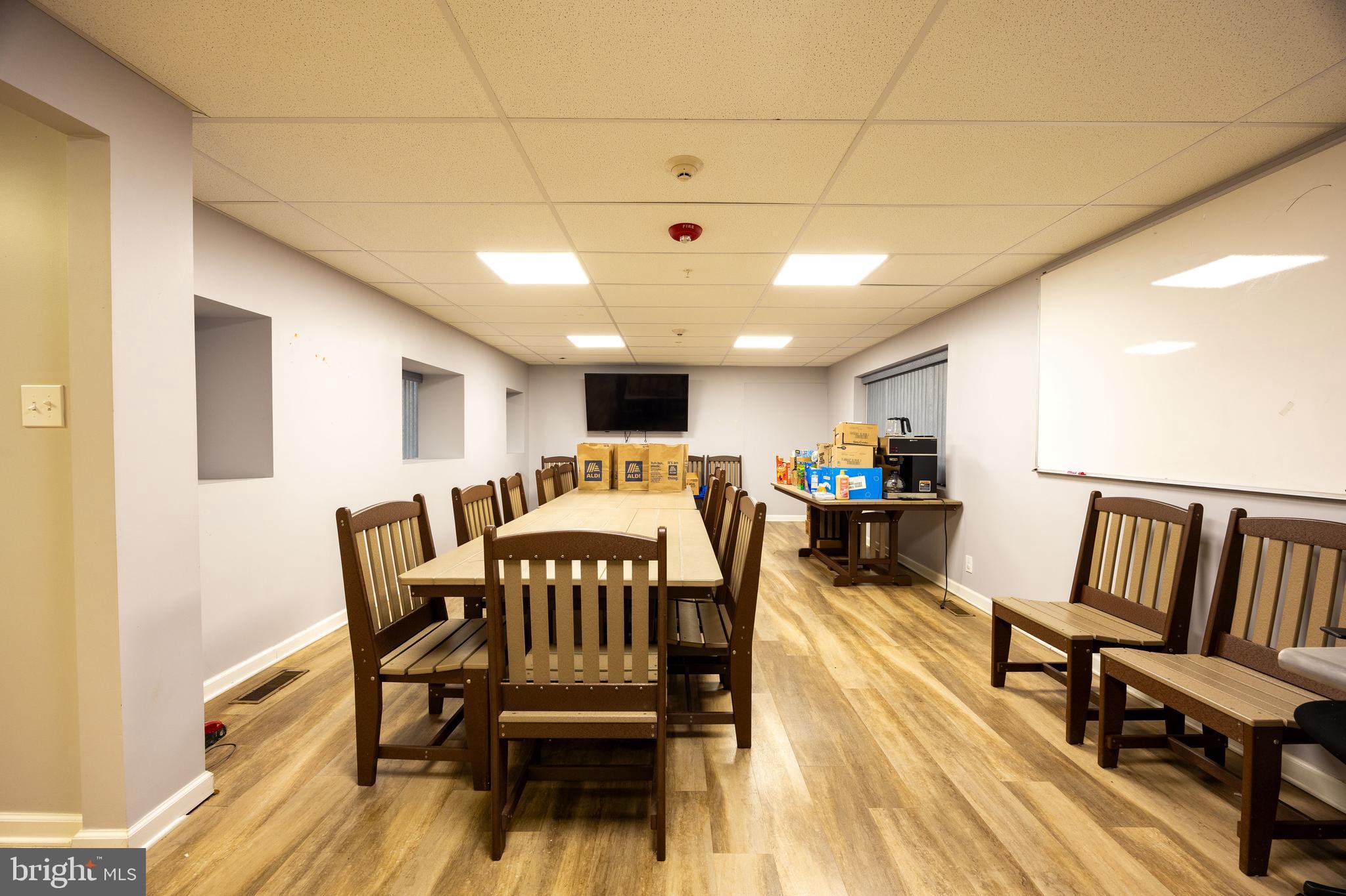 NORBOURNE - Commercial Sale