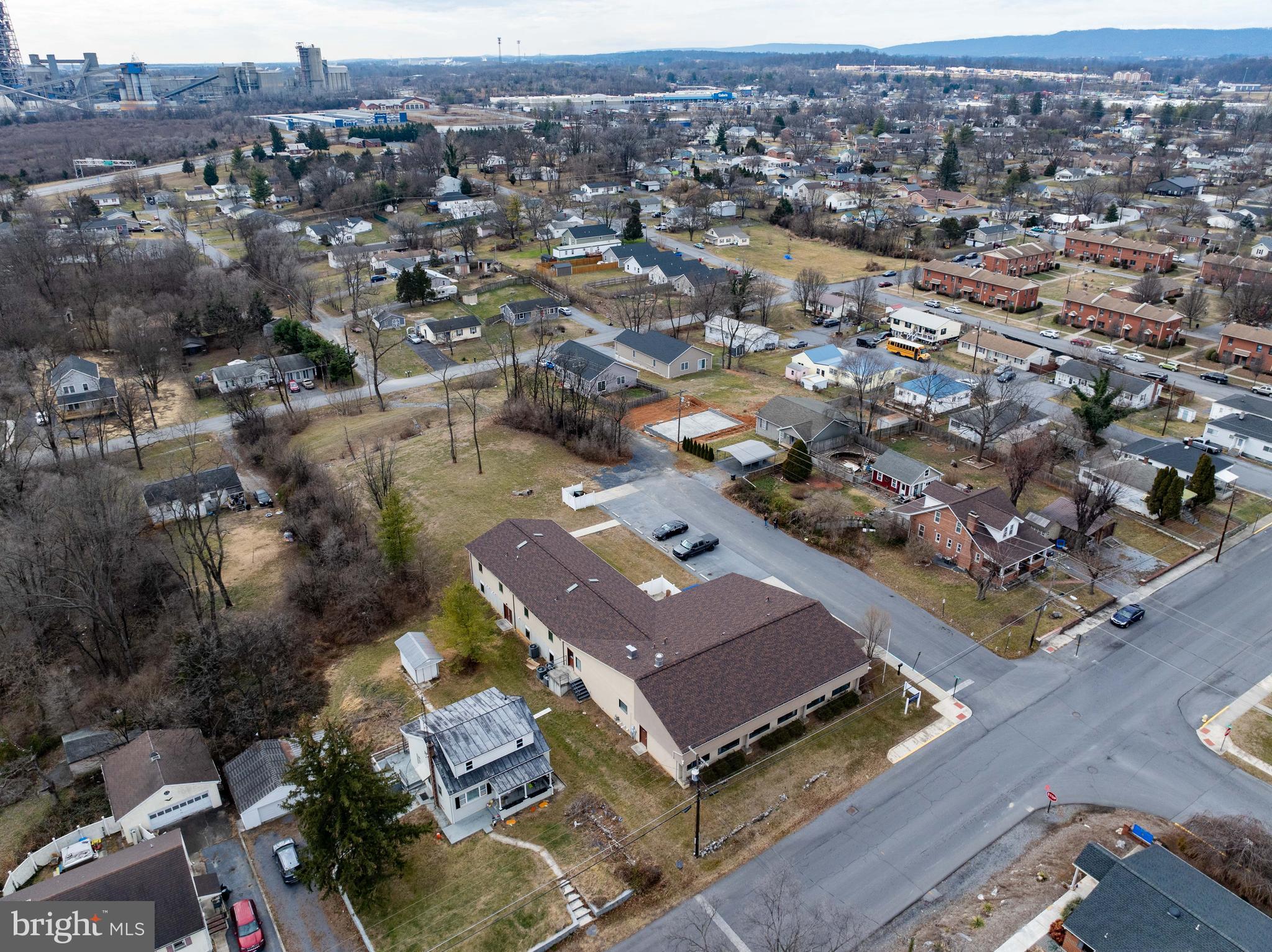 NORBOURNE - Commercial Sale