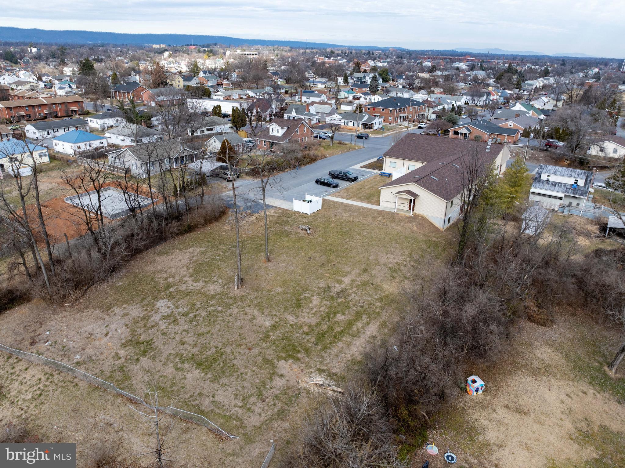 NORBOURNE - Commercial Sale