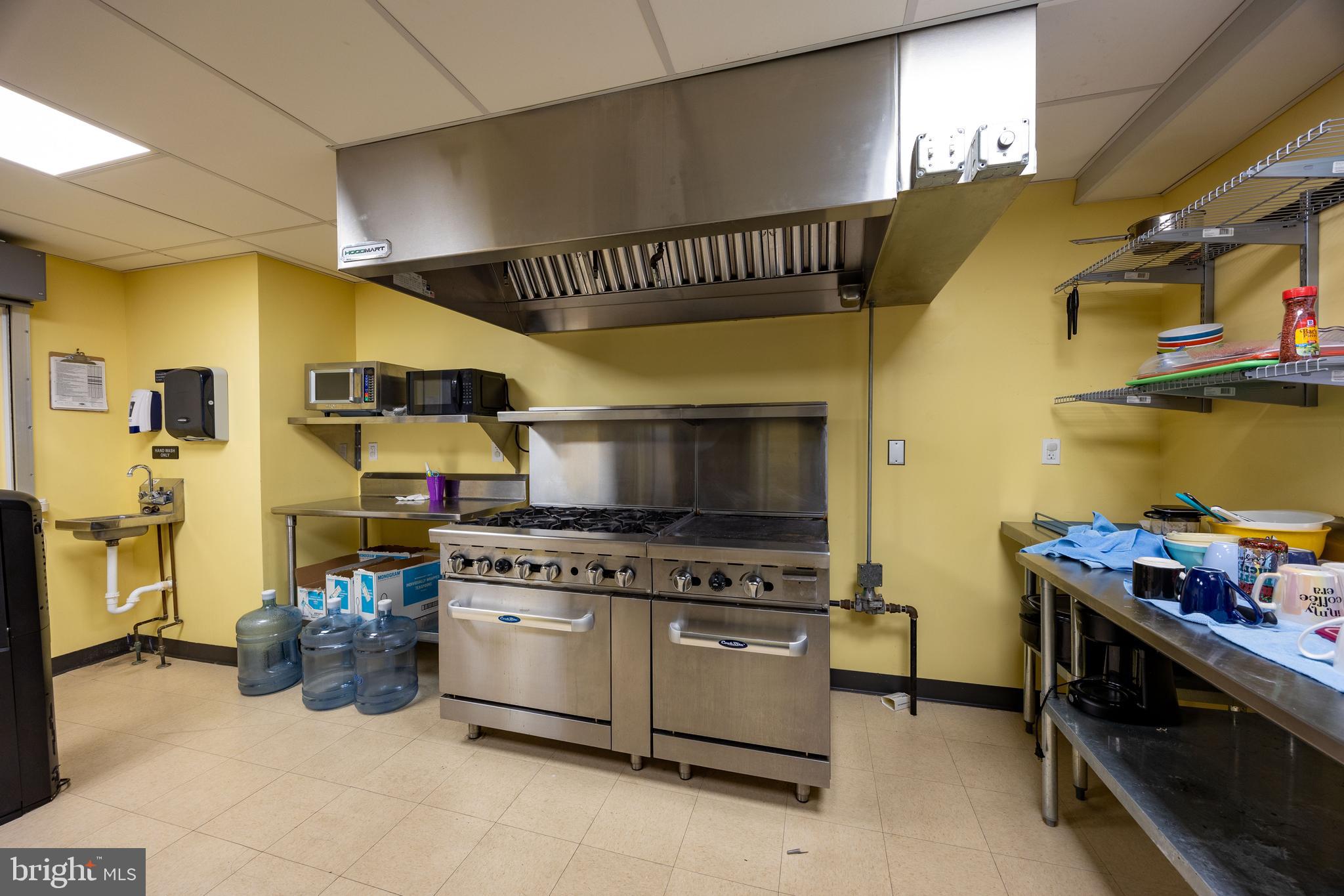 NORBOURNE - Commercial Sale