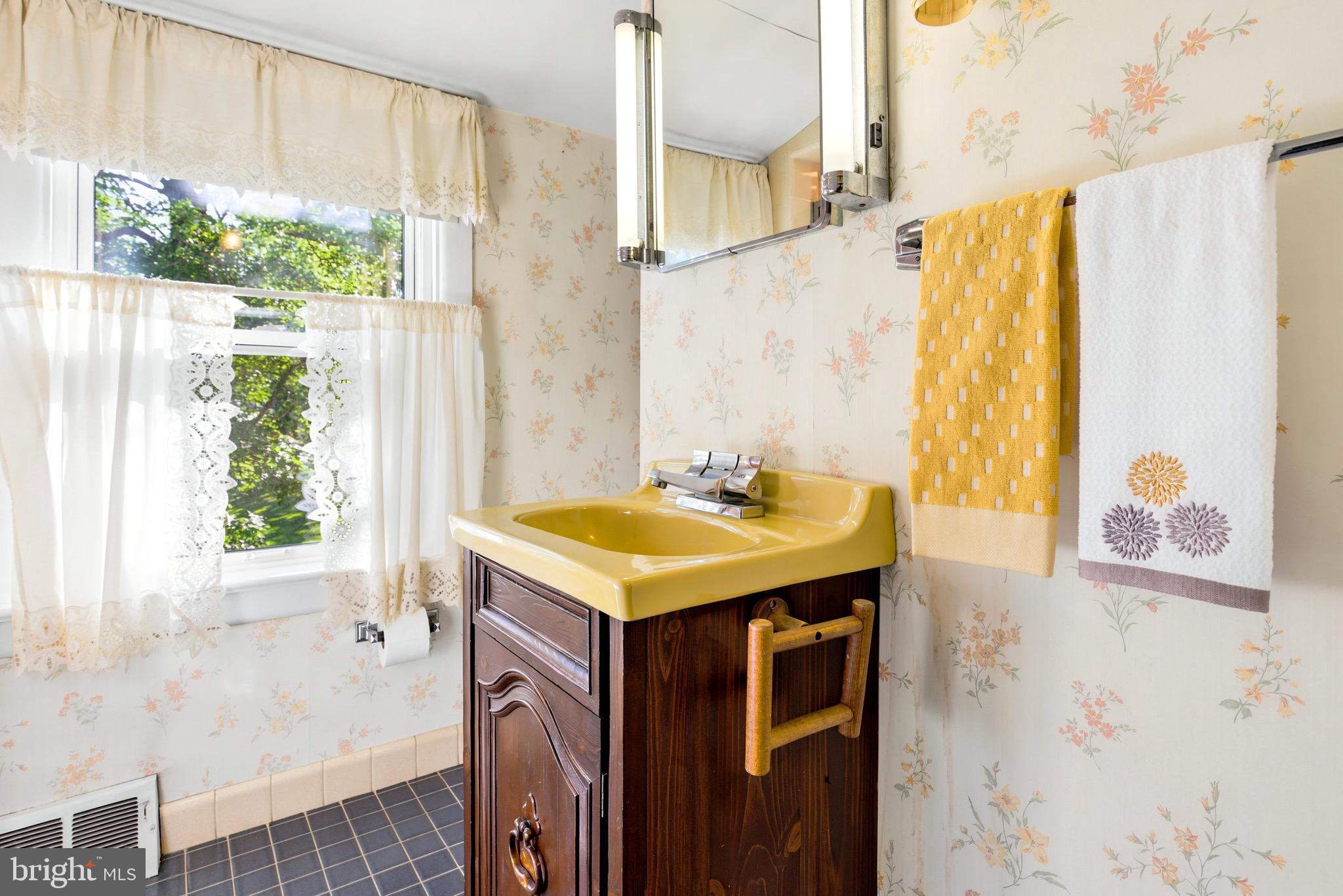 LANSDALE - Residential