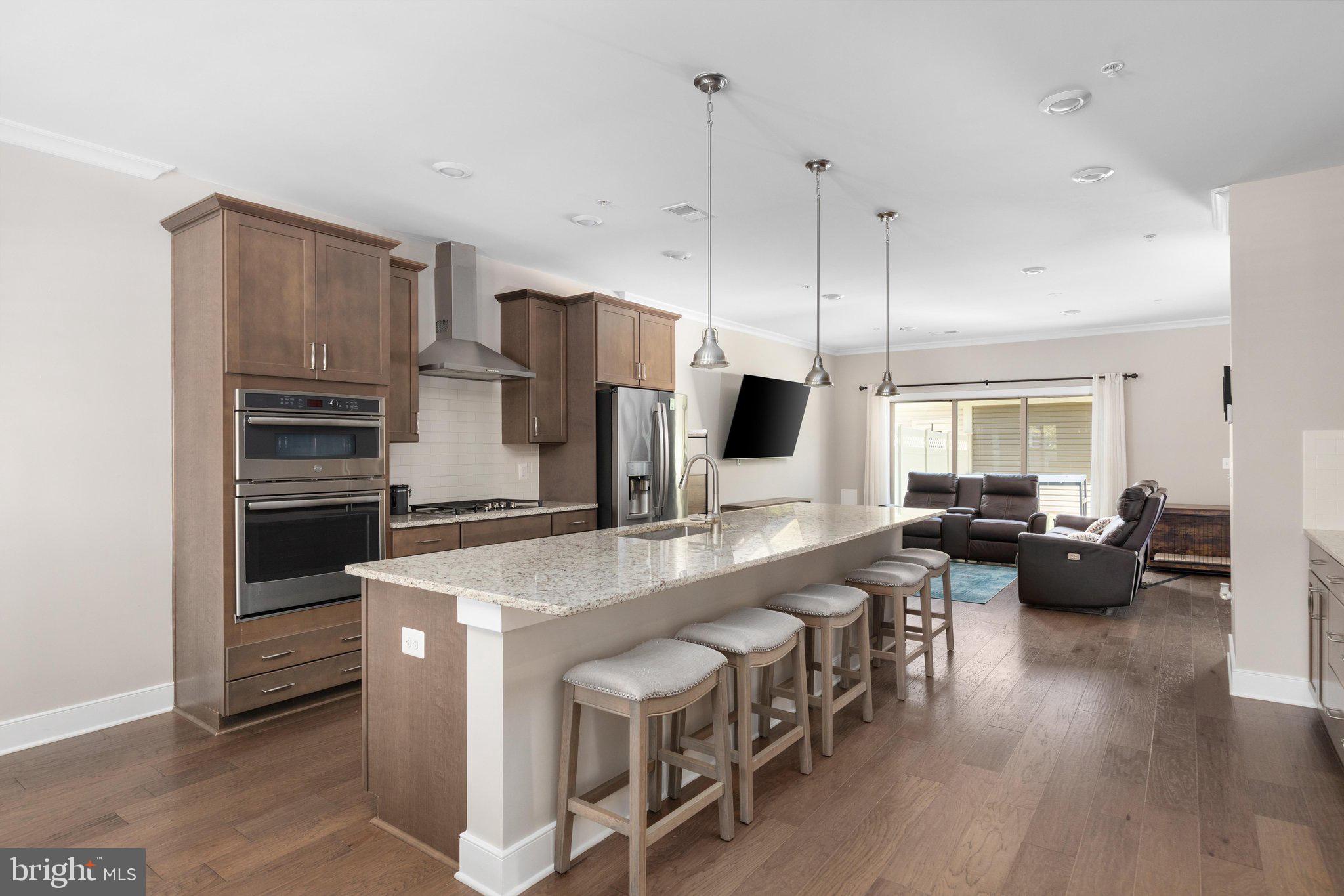 8814 SHADY PINES DRIVE