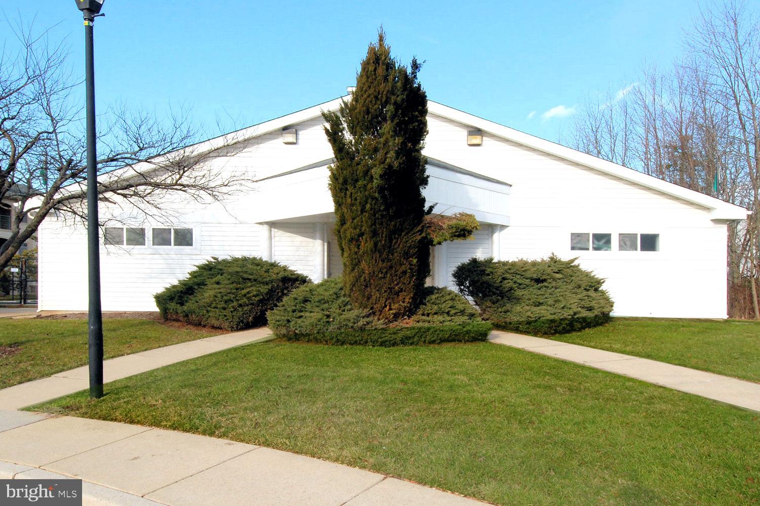 ANNAPOLIS OVERLOOK - Residential