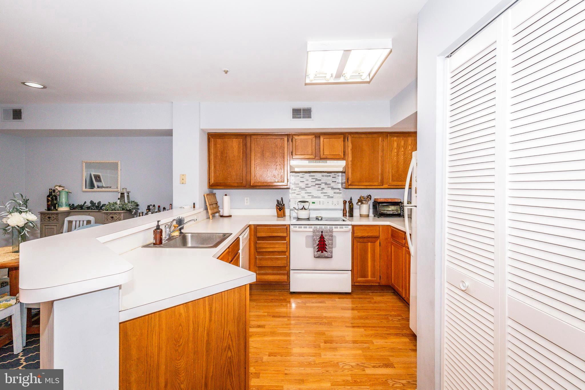 ANNAPOLIS OVERLOOK - Residential