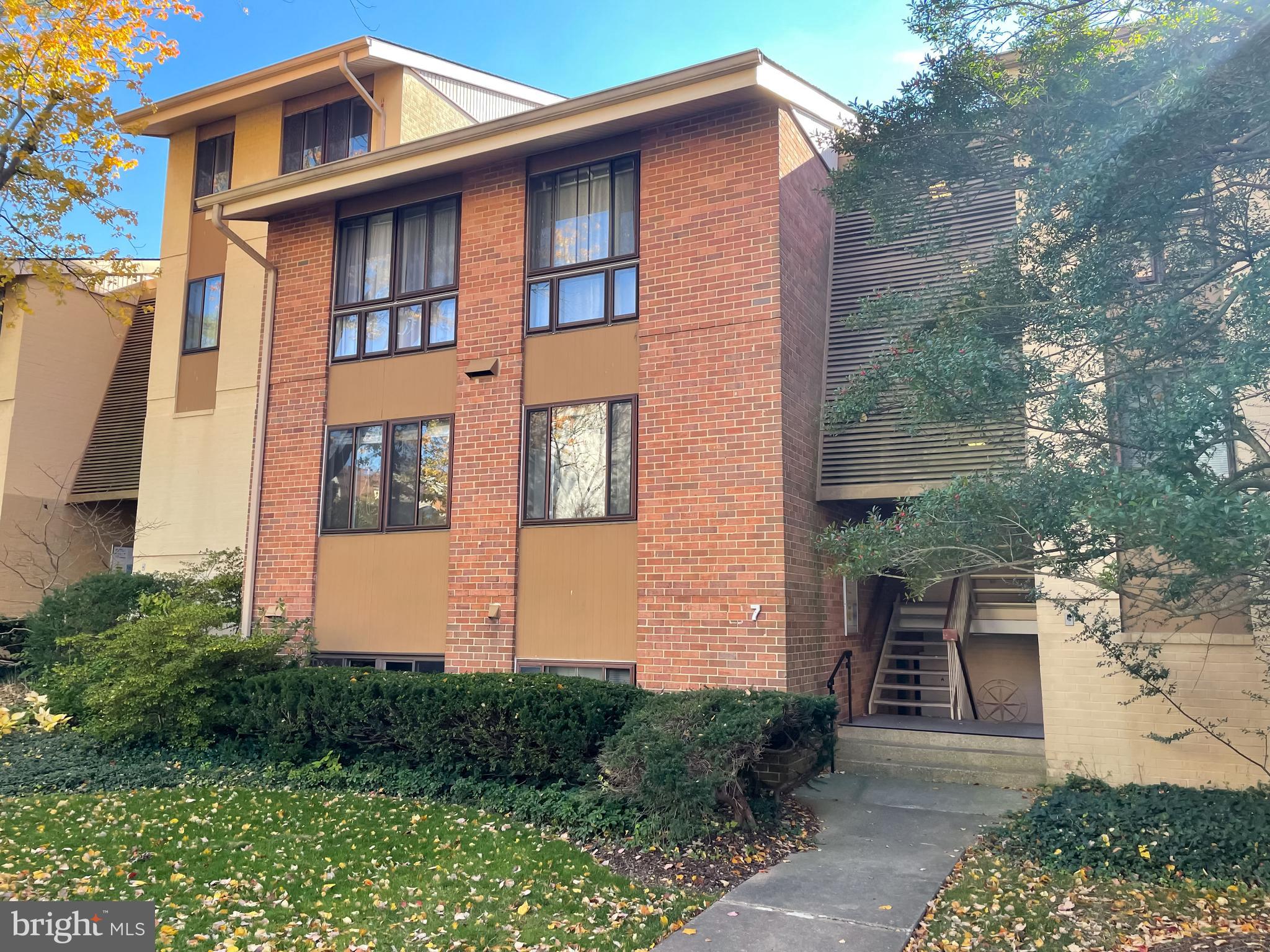 CROSS KEYS - Residential