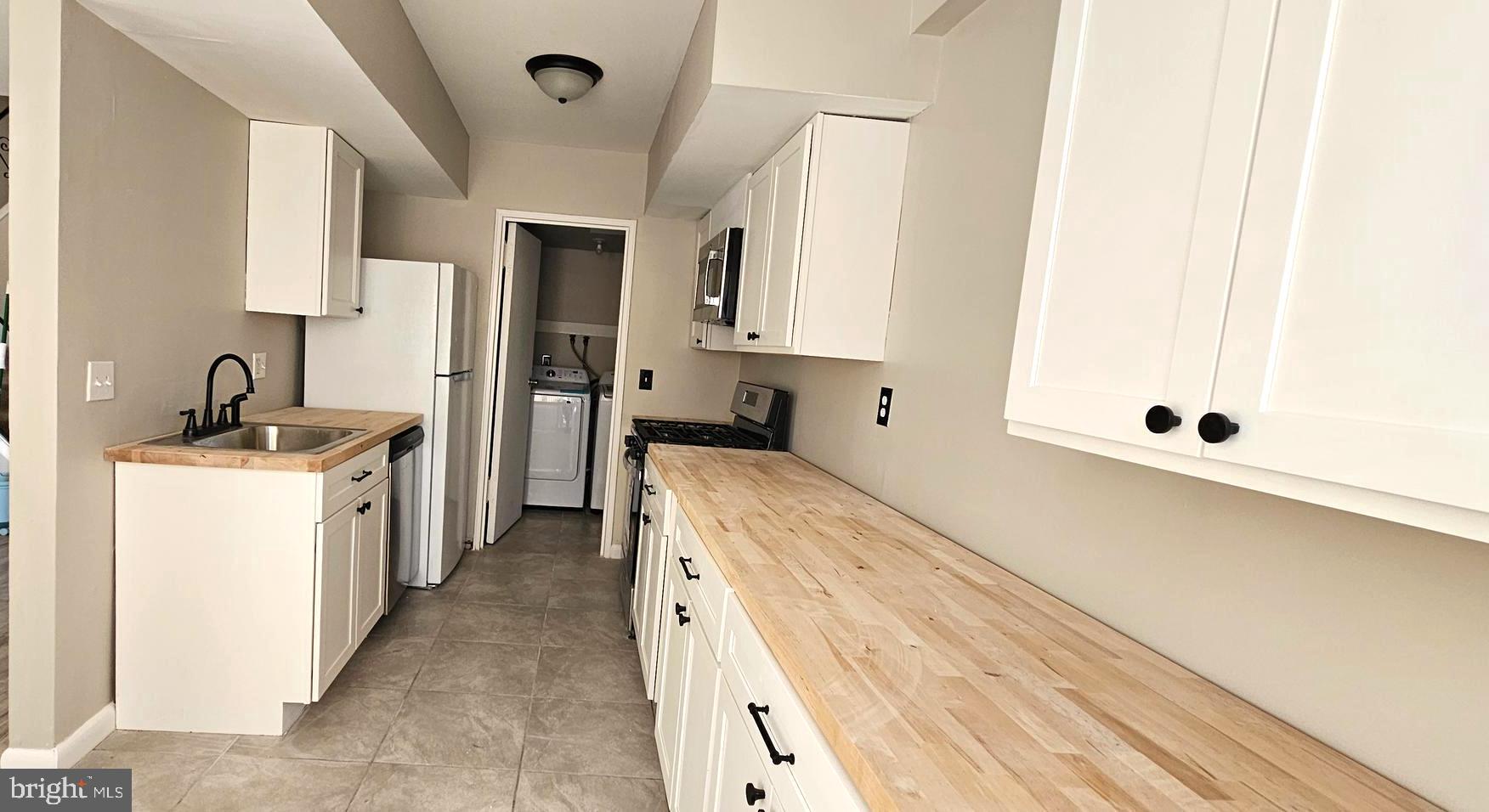 YORKTOWN - Residential