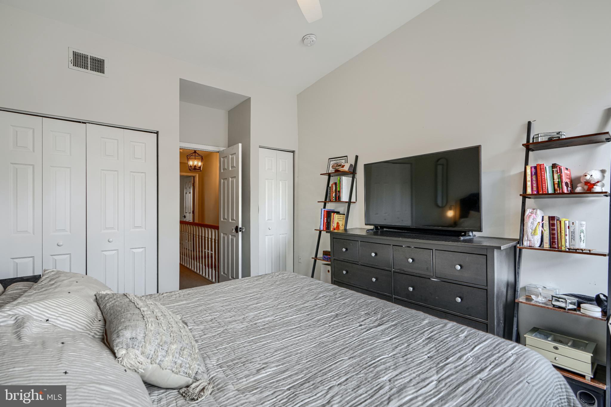 RIVERSIDE - Residential