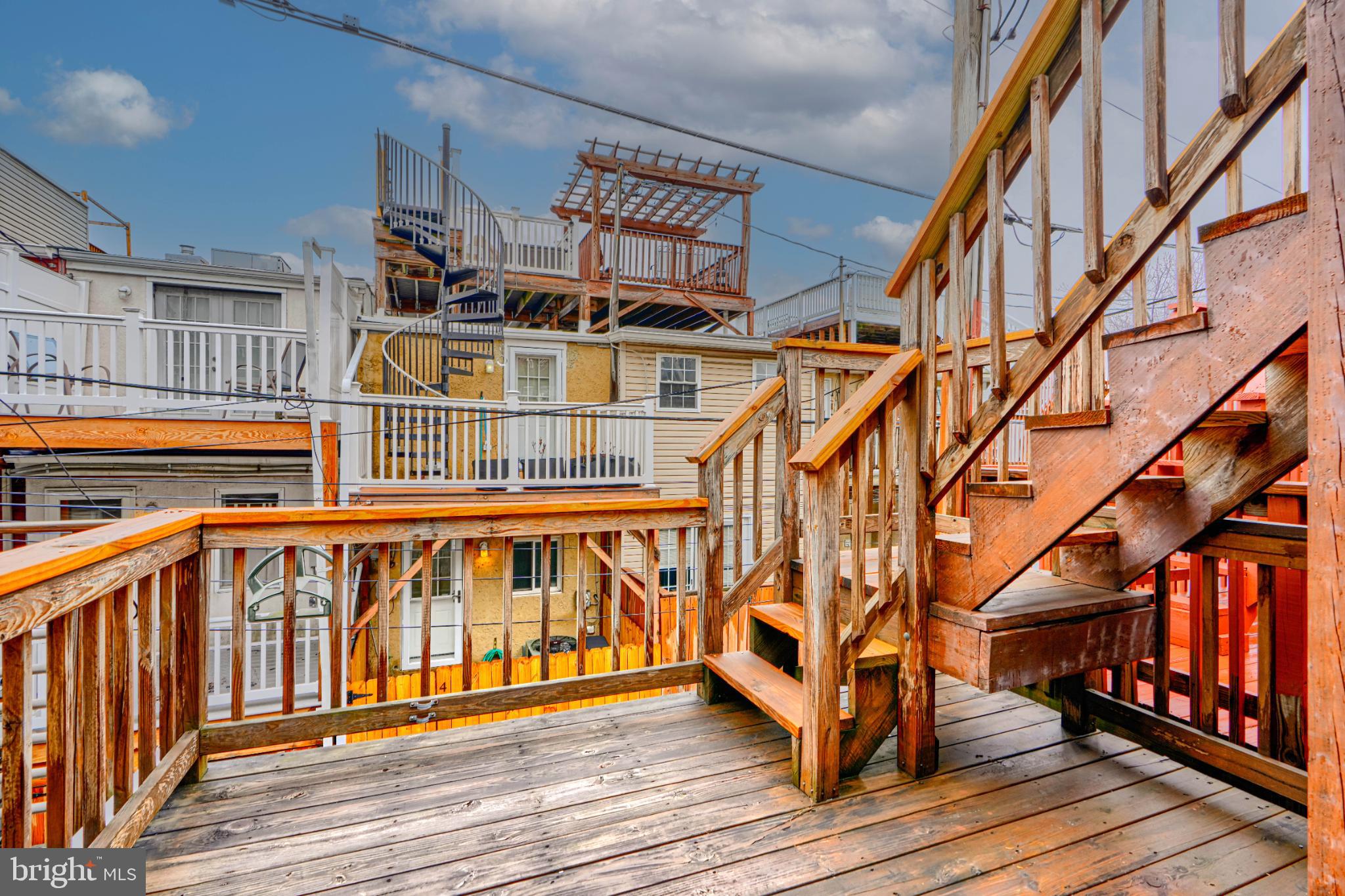 RIVERSIDE - Residential