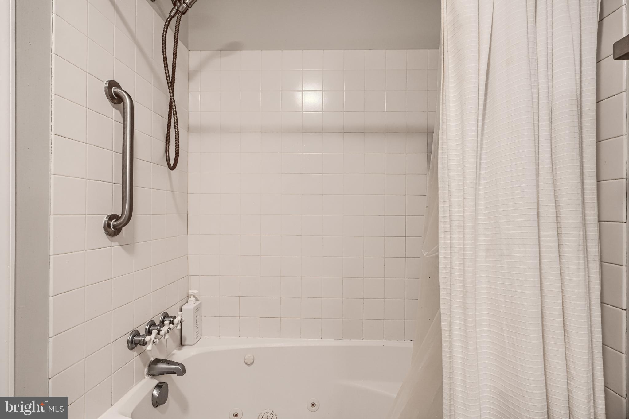 RIVERSIDE - Residential