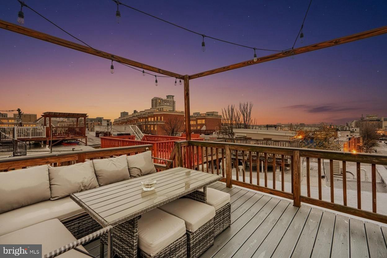 RIVERSIDE - Residential