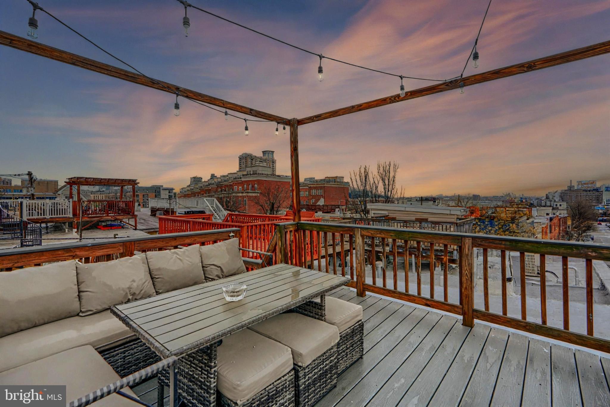 RIVERSIDE - Residential