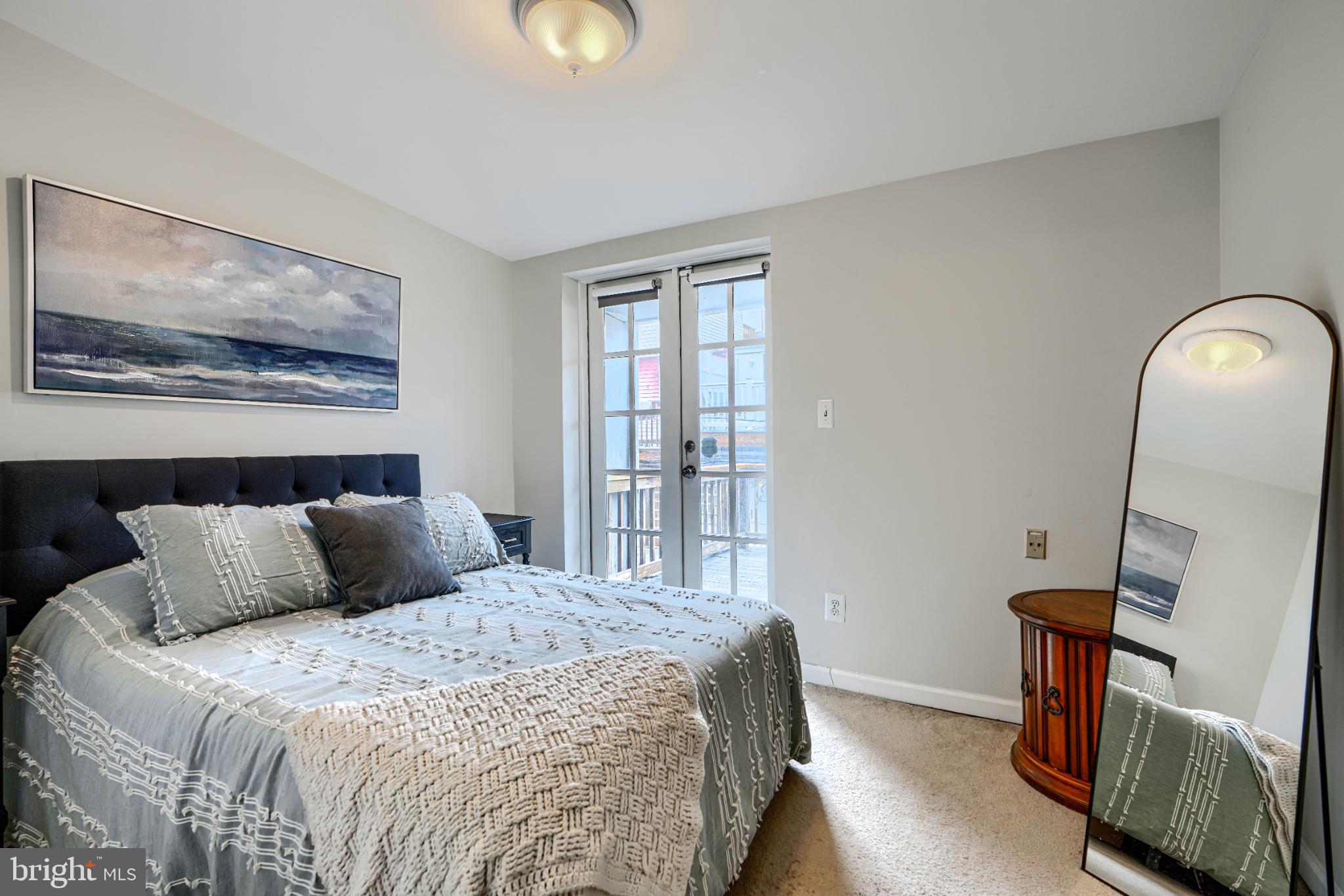 RIVERSIDE - Residential