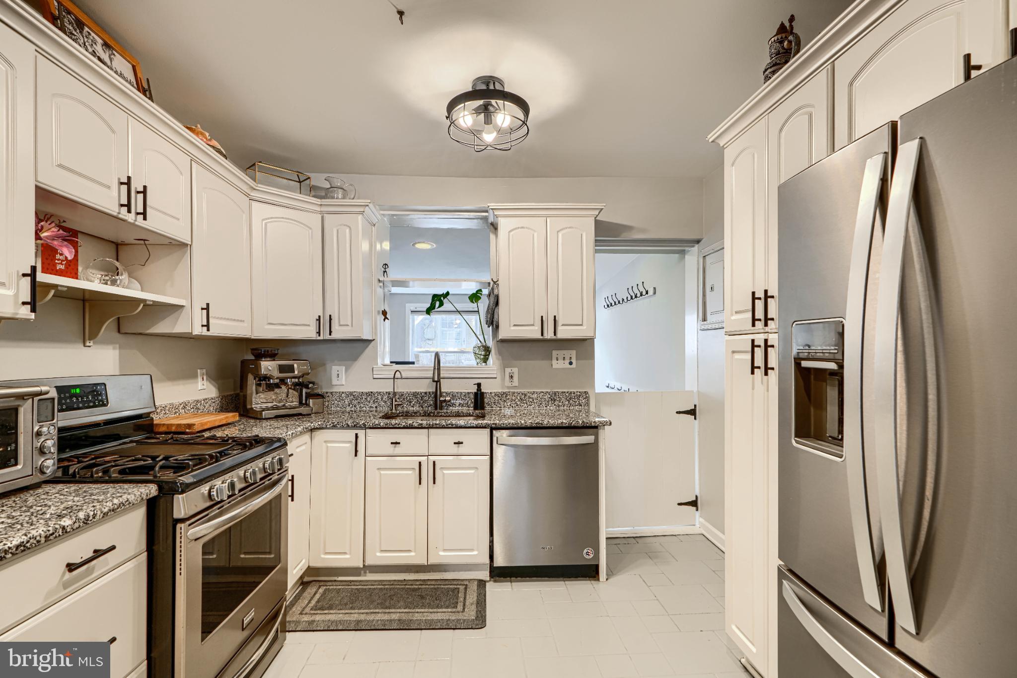 RIVERSIDE - Residential