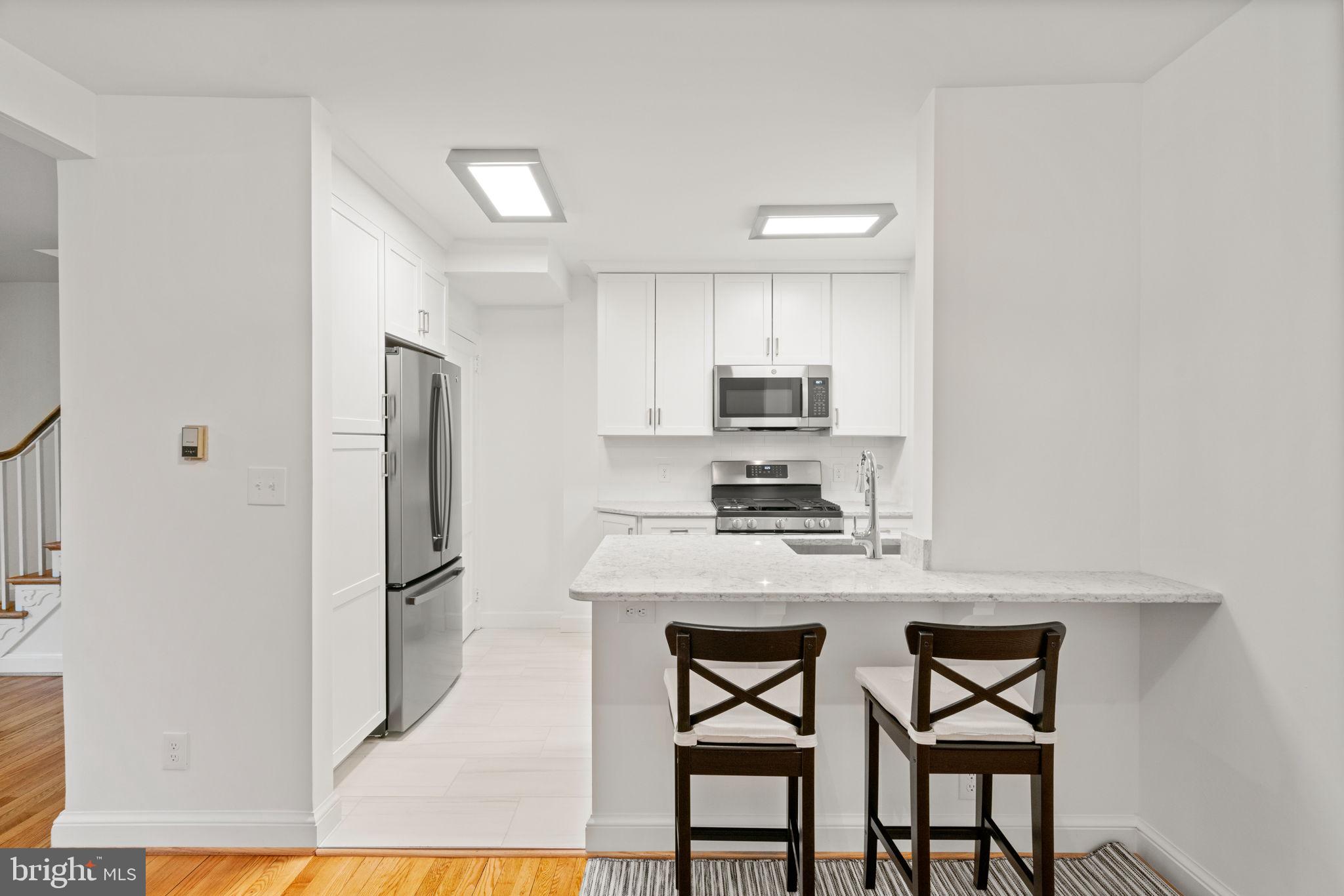 ROSEMONT - Residential Lease