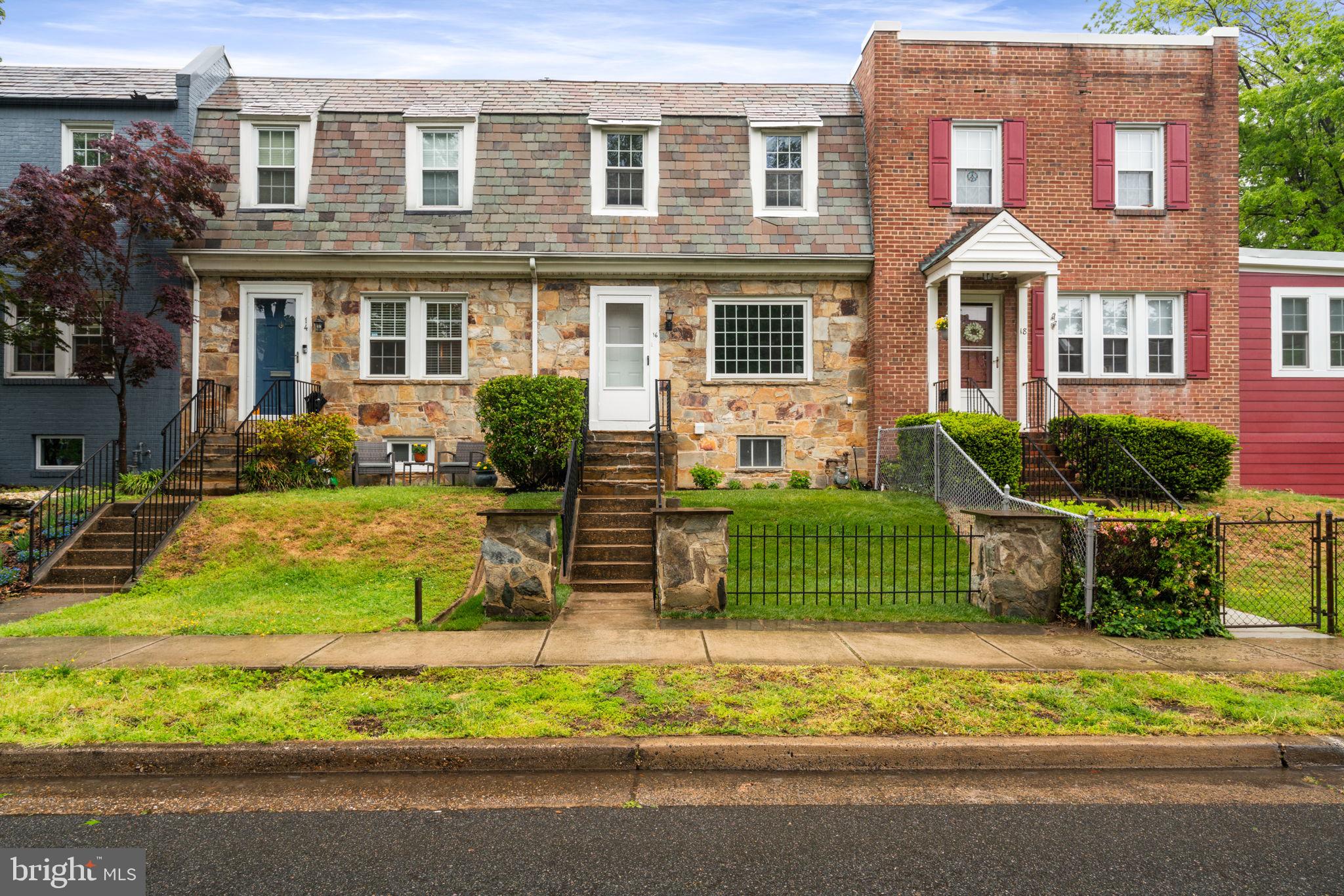 ROSEMONT - Residential Lease