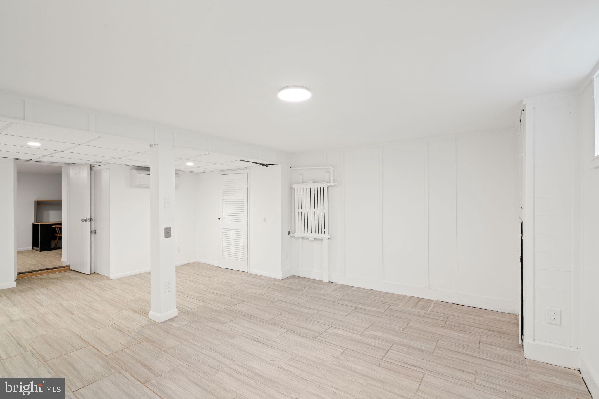 ROSEMONT - Residential Lease