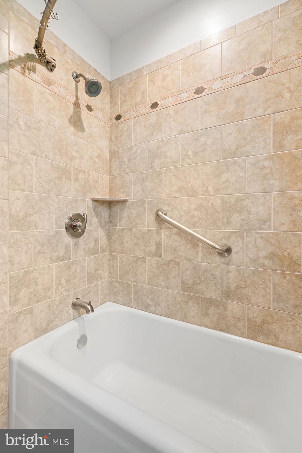 ROSEMONT - Residential Lease