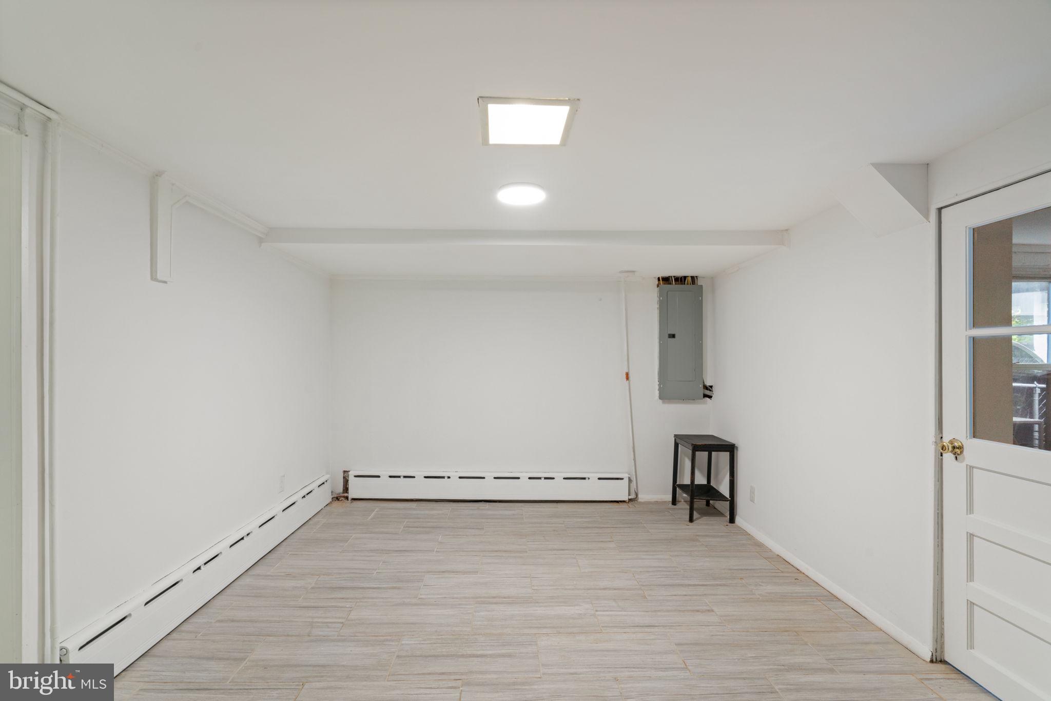 ROSEMONT - Residential Lease