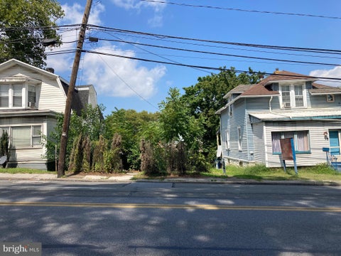 Photo of 3236 Walnut Street, HARRISBURG, PA 17109 (MLS # PADA2063630)