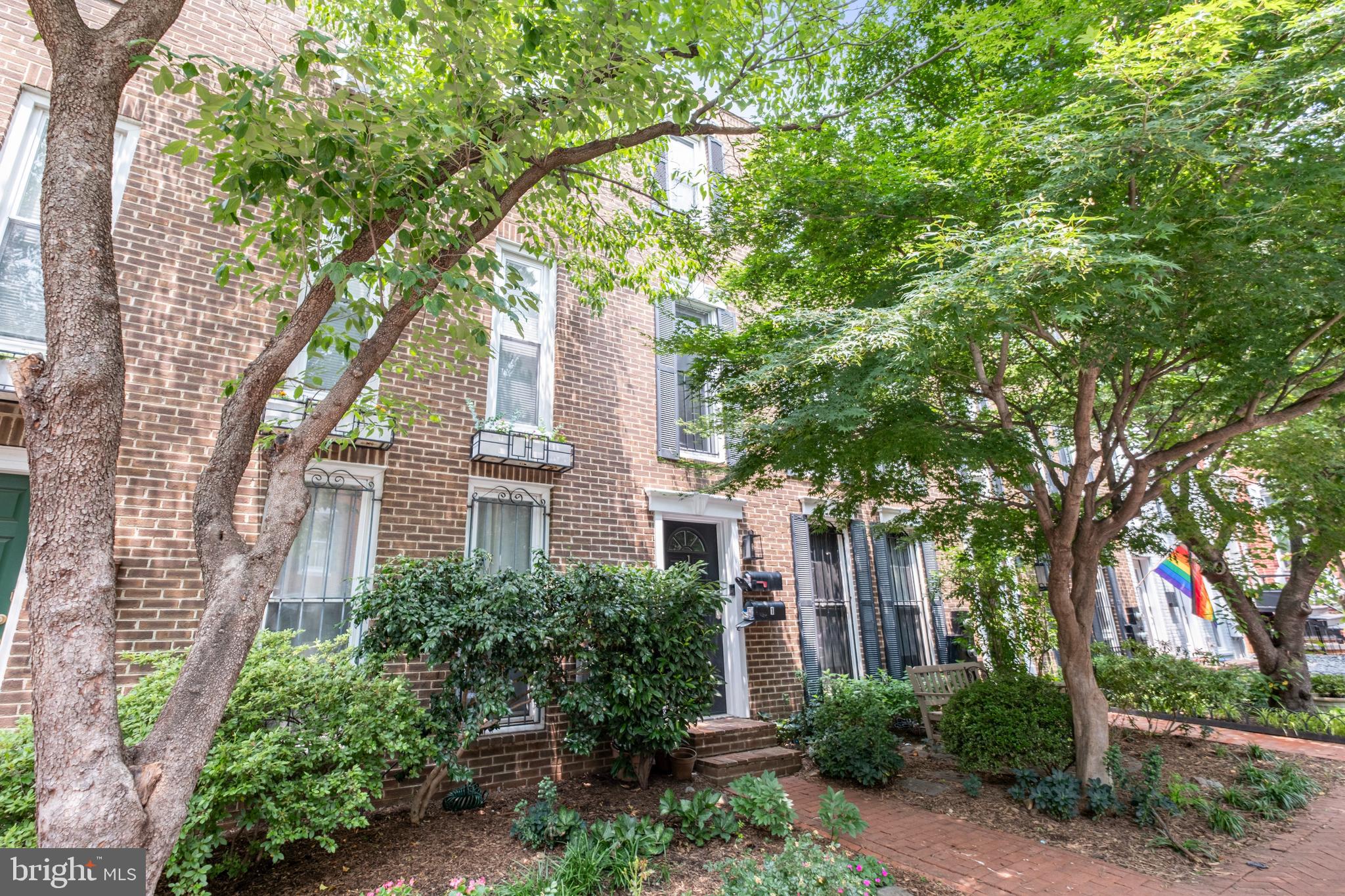 LOGAN CIRCLE - Residential Lease