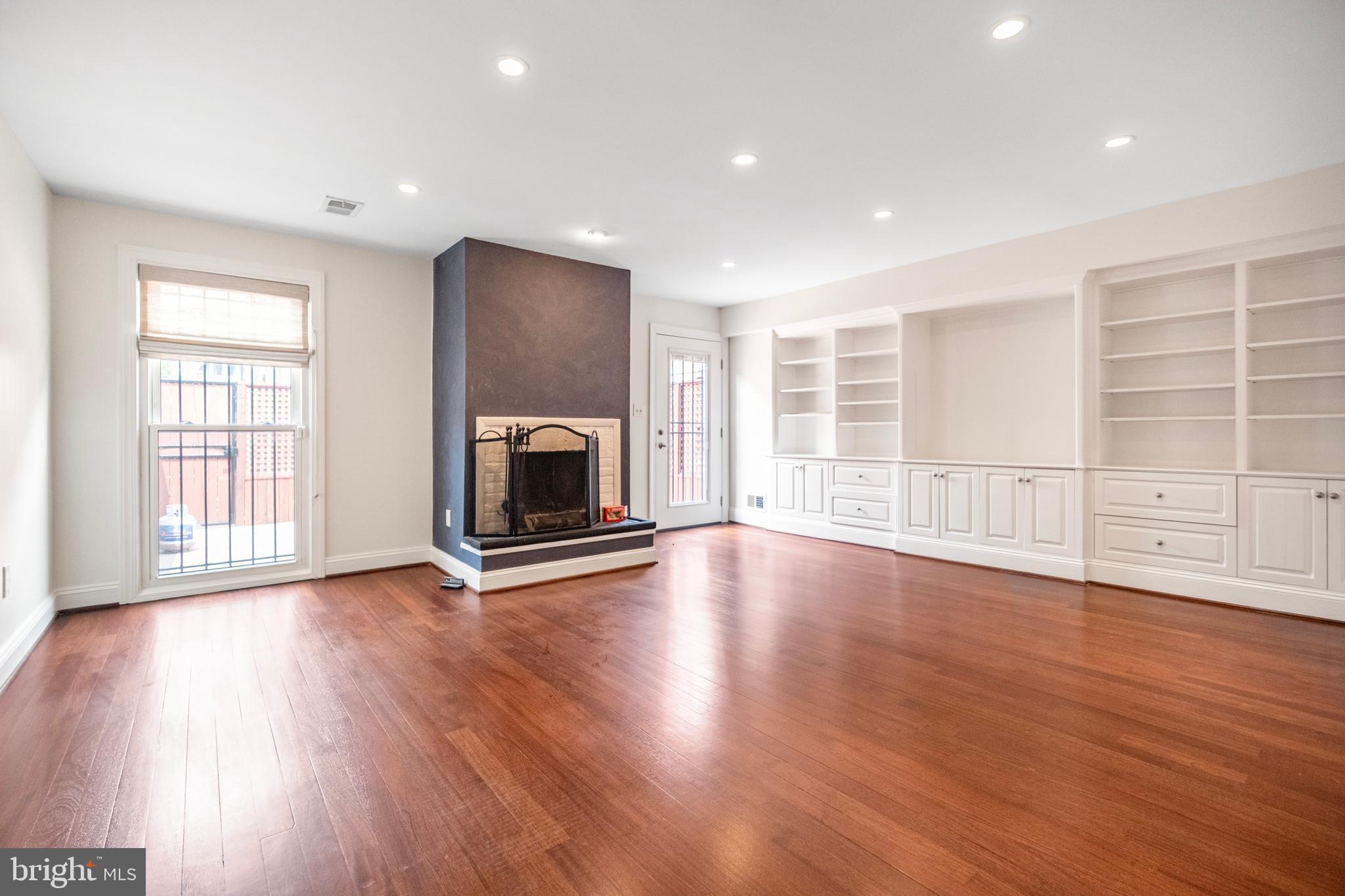 LOGAN CIRCLE - Residential Lease