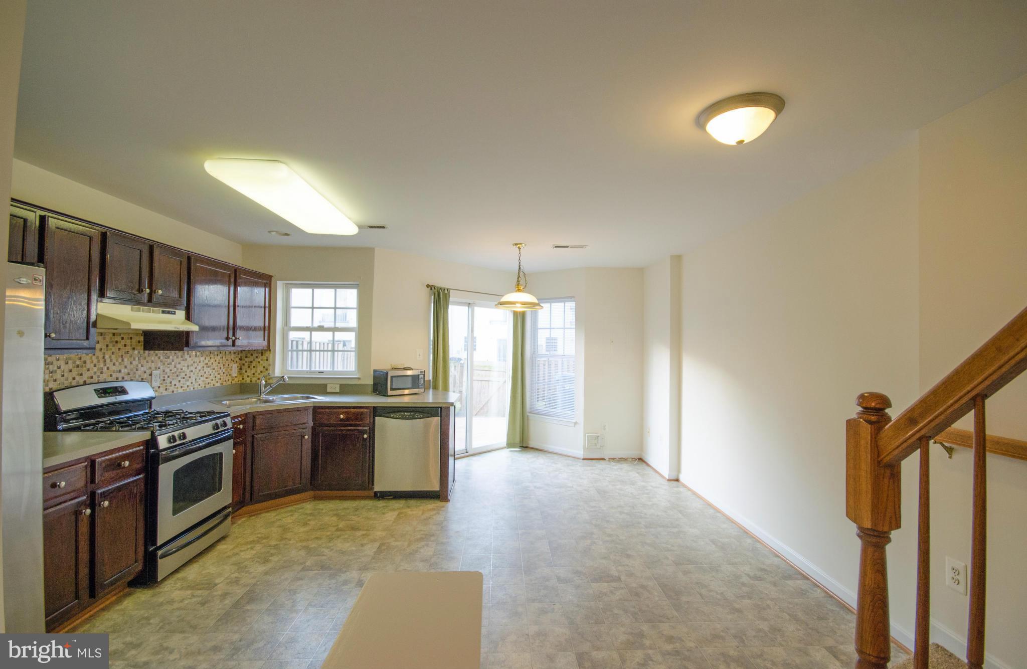 SOUTH RIDING - Residential Lease