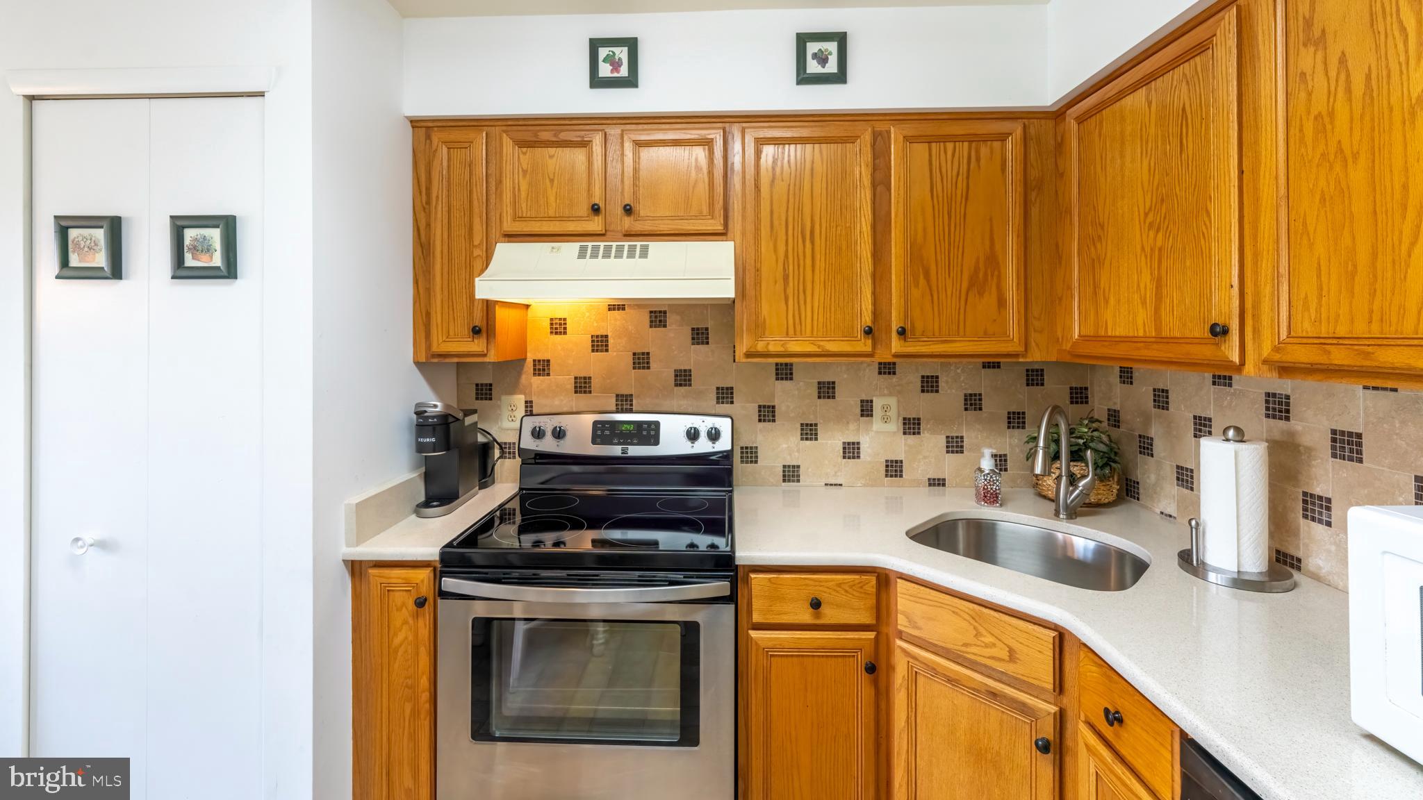 MONTGOMERY PLACE - Residential