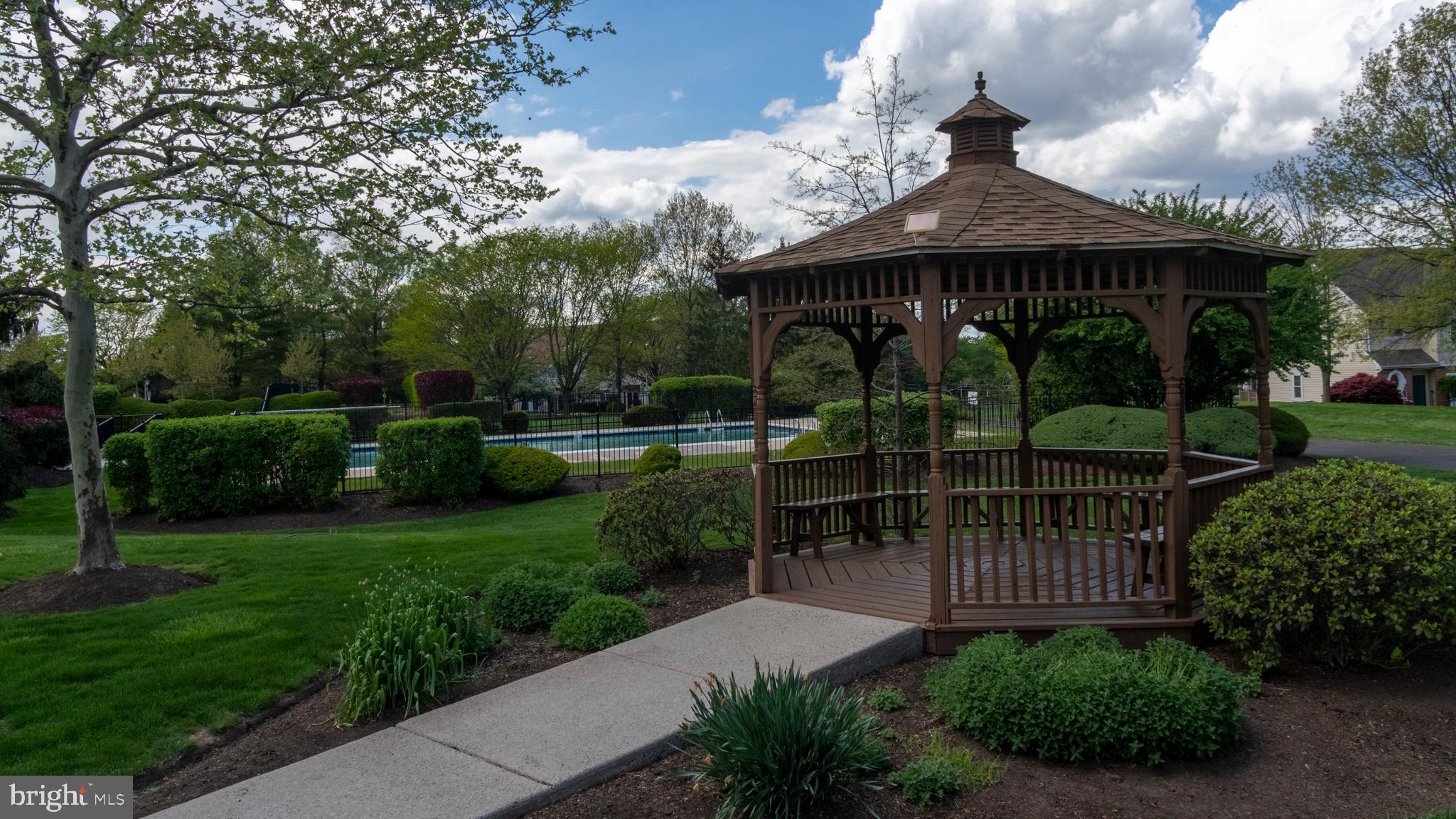 MONTGOMERY PLACE - Residential