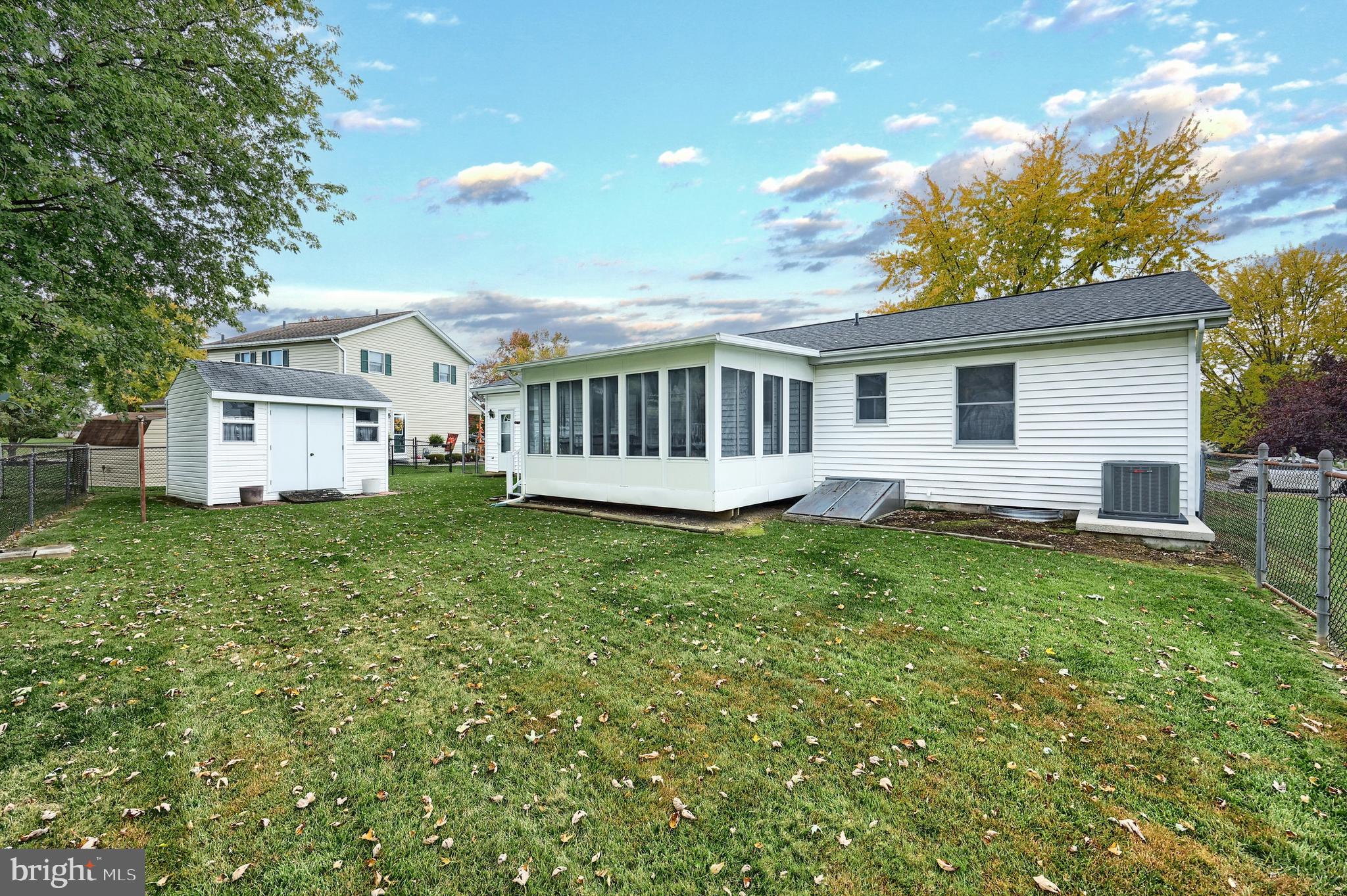 GRANDVIEW ACRES - Residential