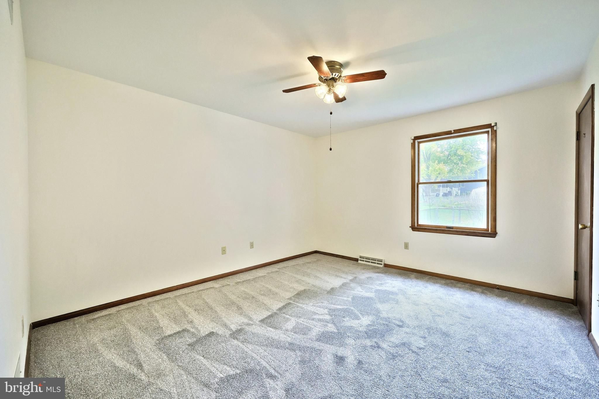 GRANDVIEW ACRES - Residential