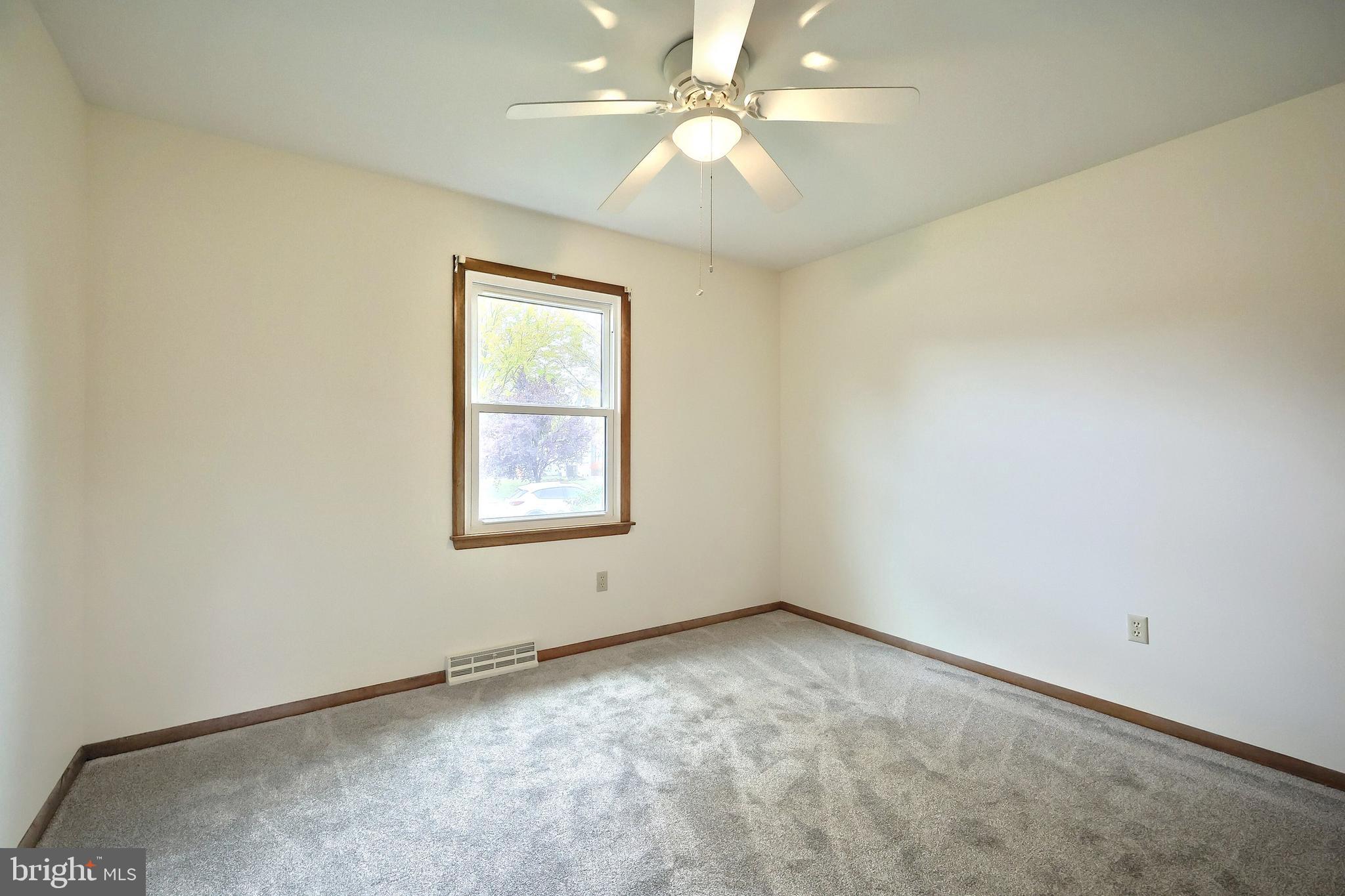 GRANDVIEW ACRES - Residential