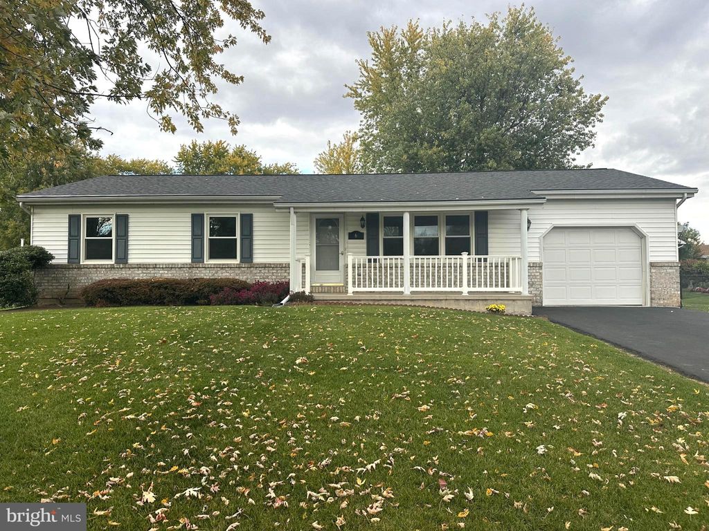 Photo of 6 Meadow Lane, HANOVER, PA 17331 (MLS # PAYK2092394)