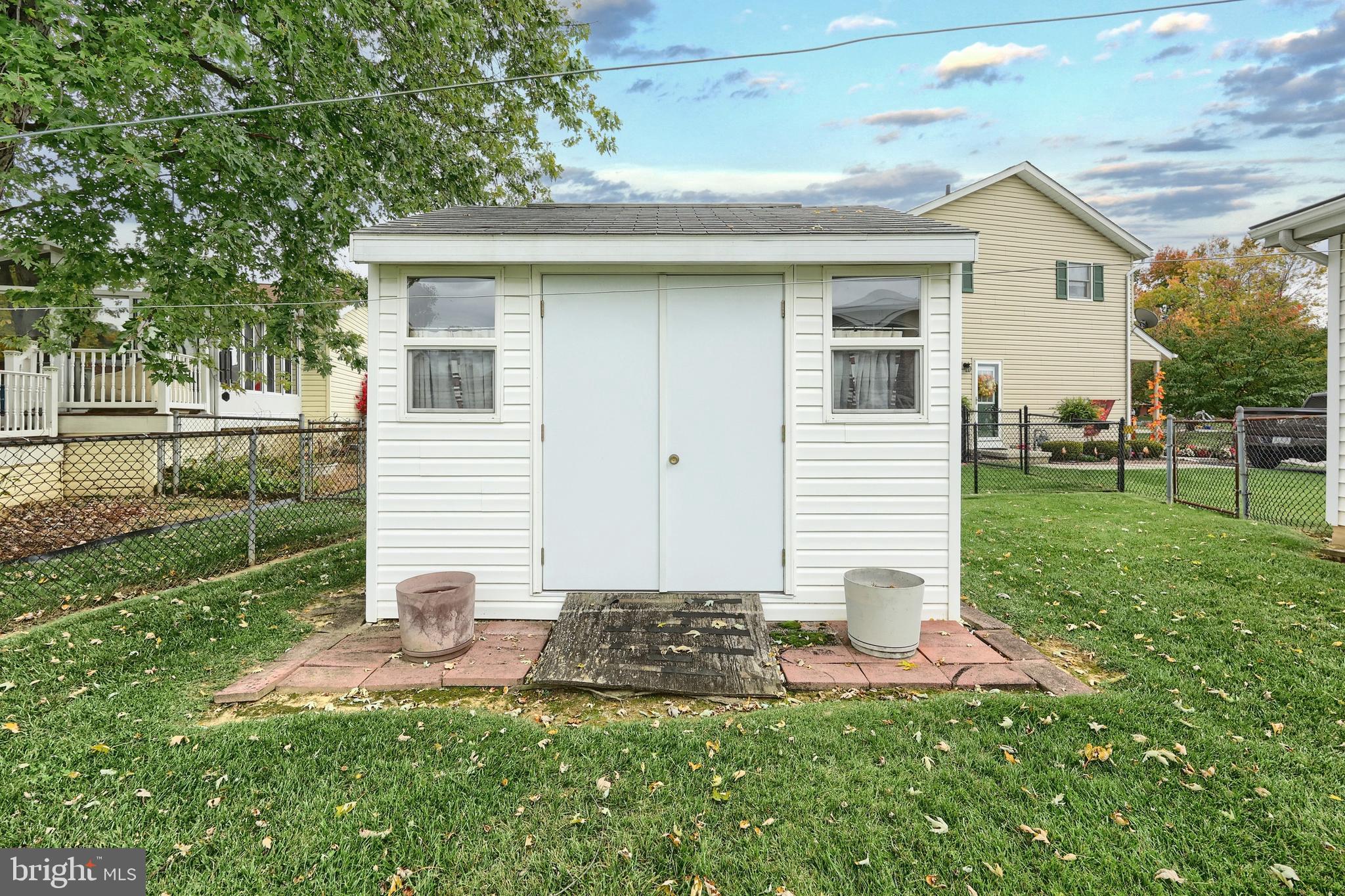 GRANDVIEW ACRES - Residential