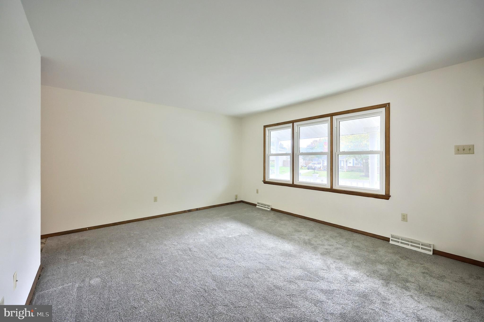 GRANDVIEW ACRES - Residential