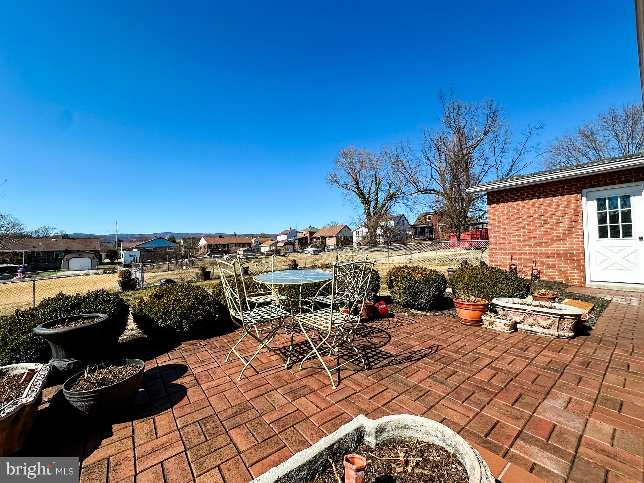 MAPLESIDE - Residential