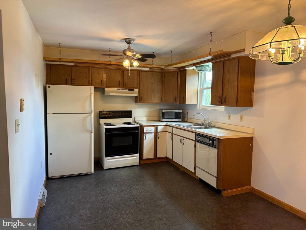Photo of 1899 Powder Mill Road #B, YORK, PA 17402 (MLS # PAYK2088862)